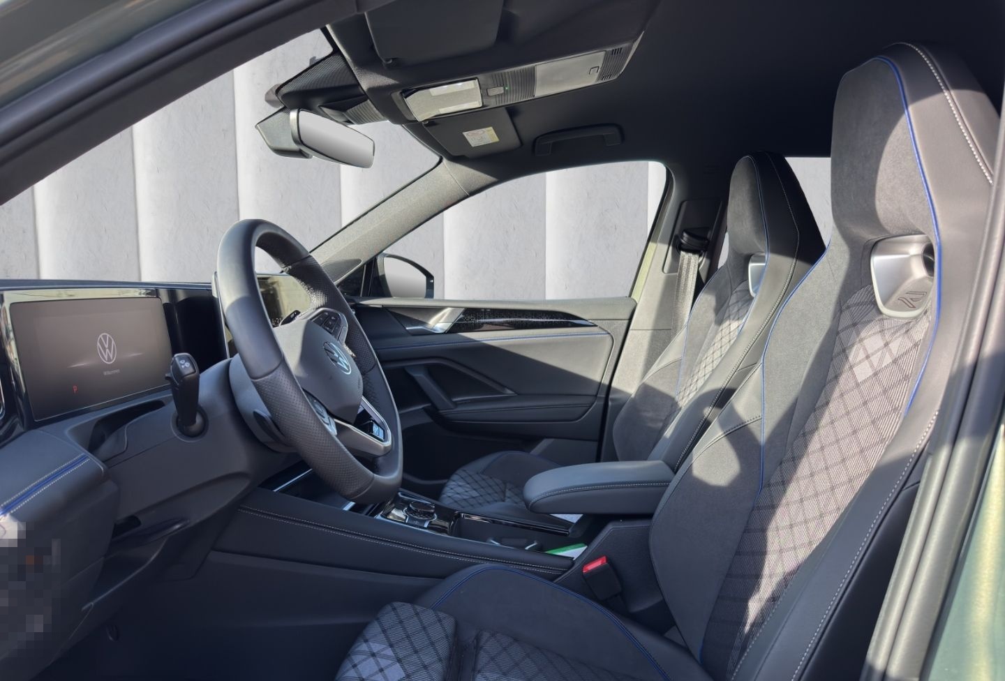 Volkswagen Tiguan R-LINE 2.0TDI 4M,BLACK-STYLE,KOMFORT,HEAD foto 7
