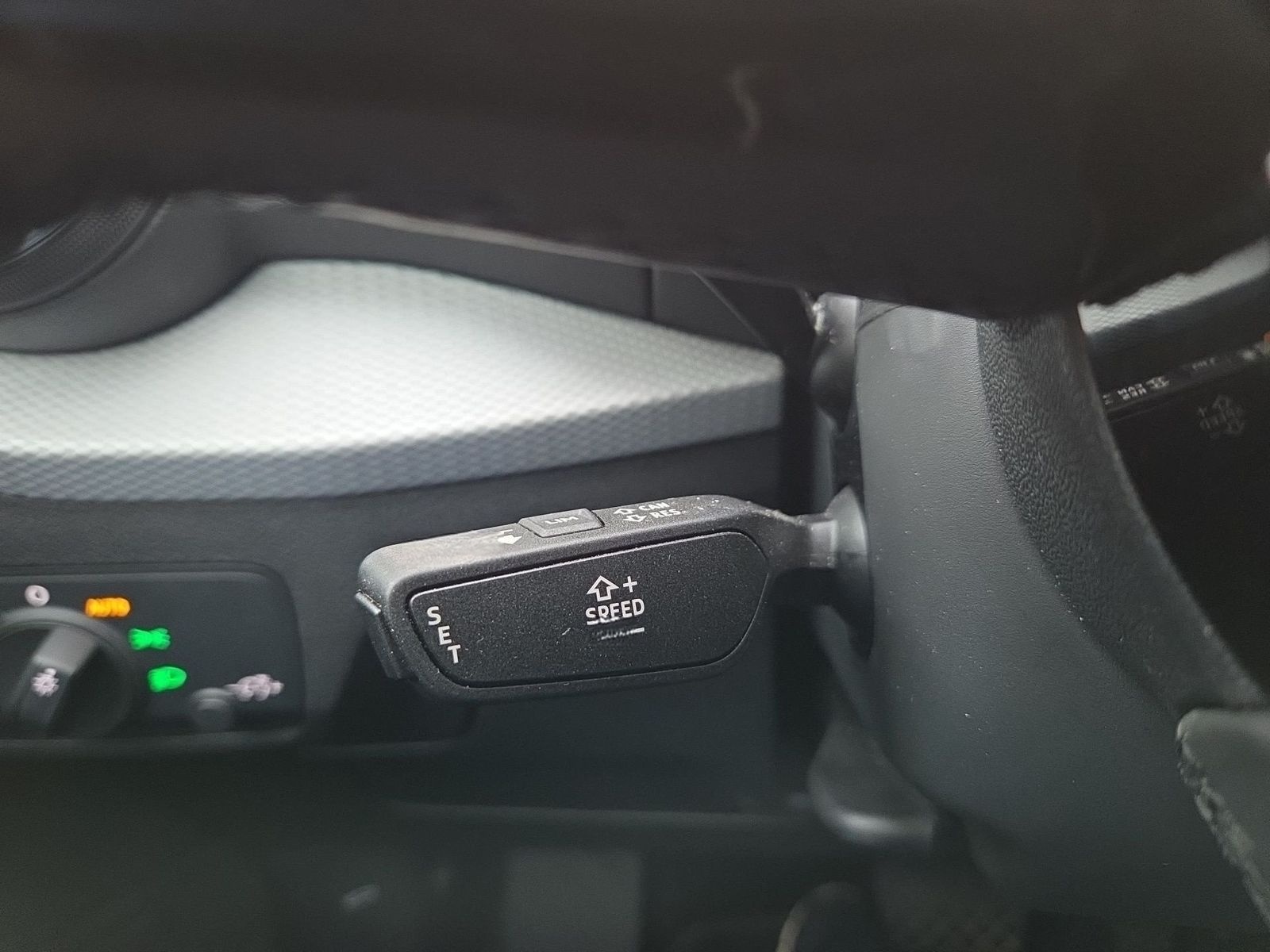 Audi Q2 S-LINE 35TFSI S-TRONIC LED+NAVI+GRA+SITZHZG+1 foto 17