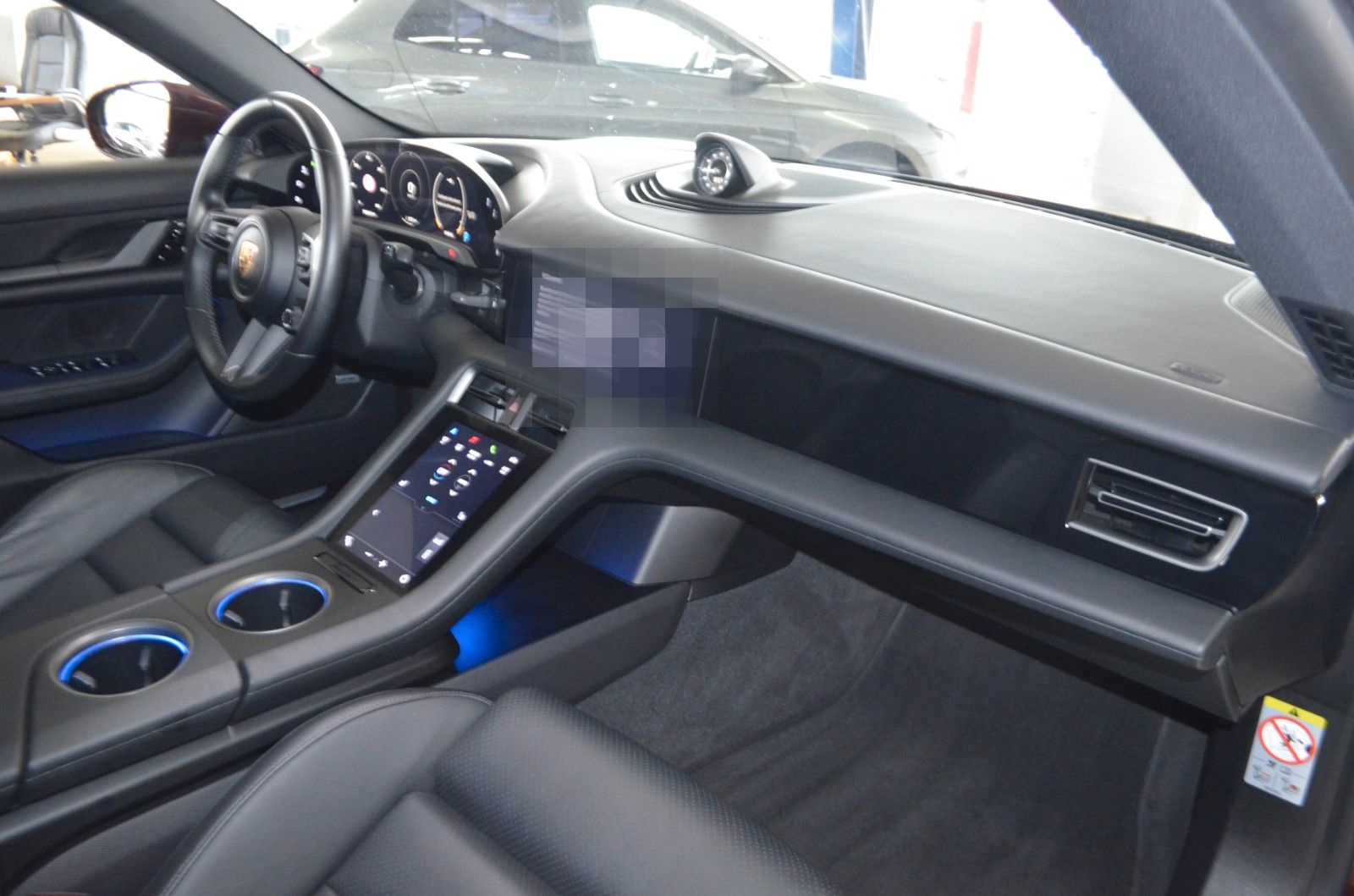 Porsche Taycan 4 S Bi-XENON / NAVI / LEDER / R-KAMERA foto 10