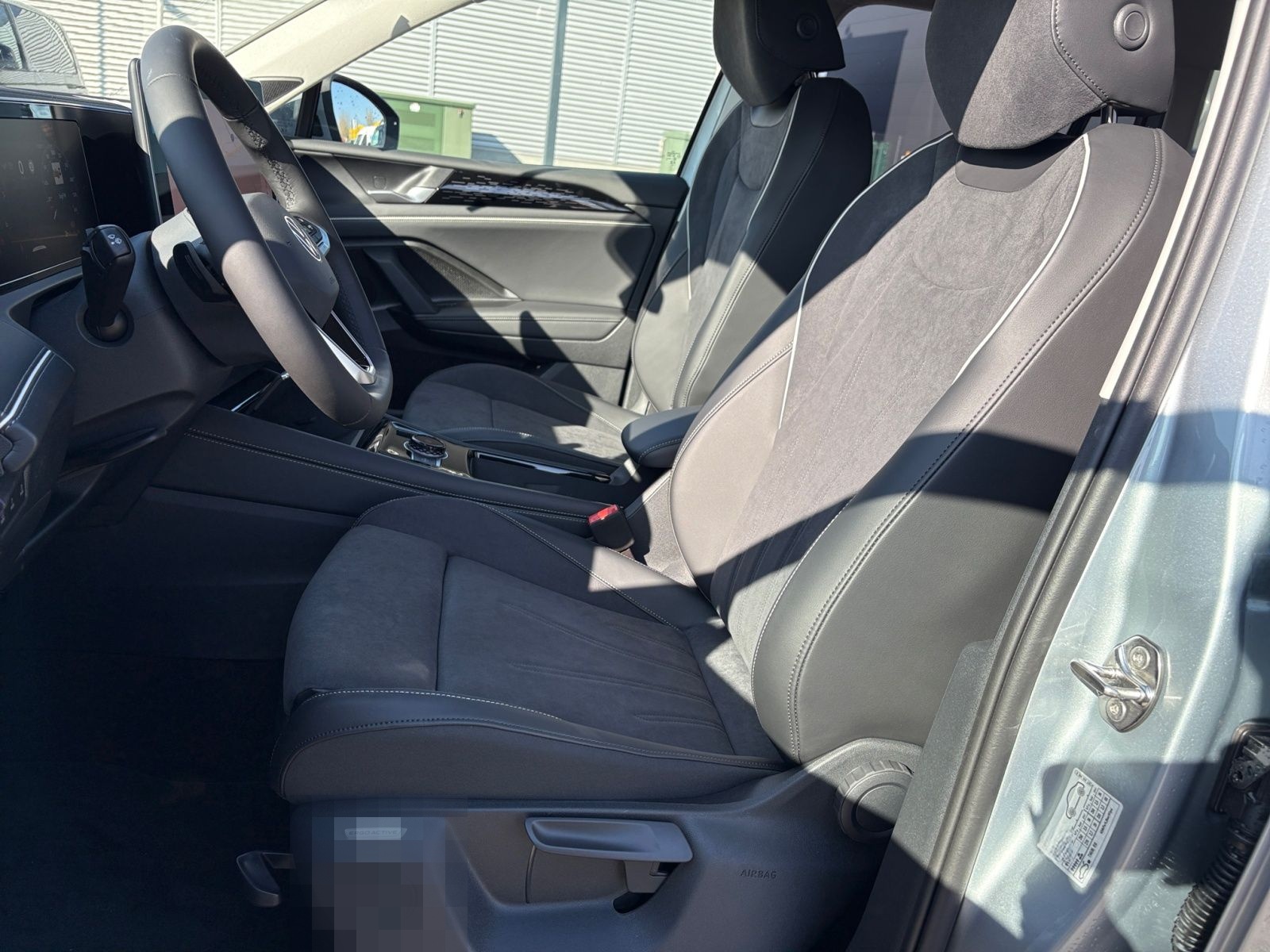 Volkswagen Tiguan Elegance 2.0 l TDI DSG AHK IQ.Drive IQ.Li foto 14