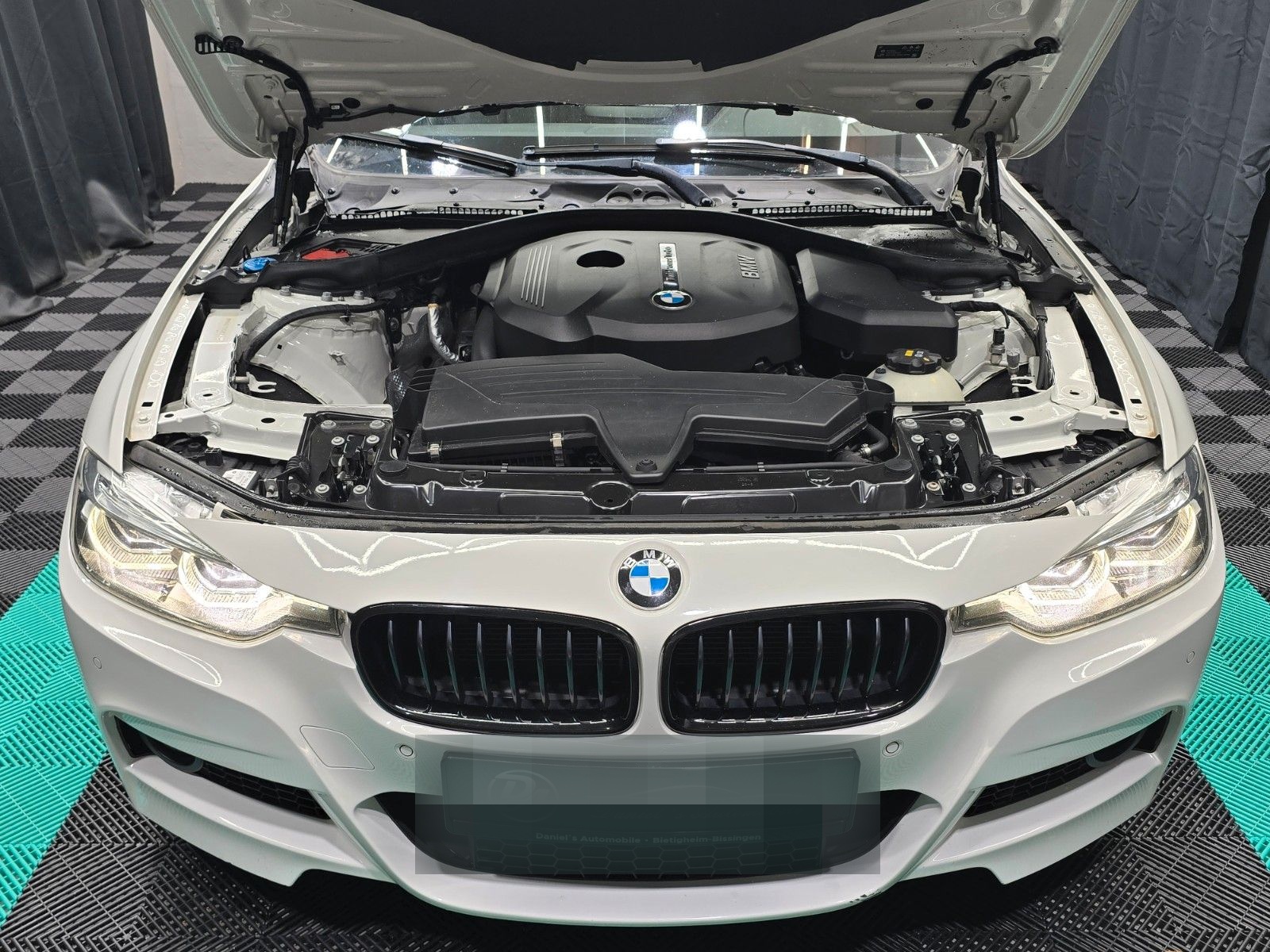 BMW 318i Touring M Sport Shadow Automatik PDC NAVI foto 12