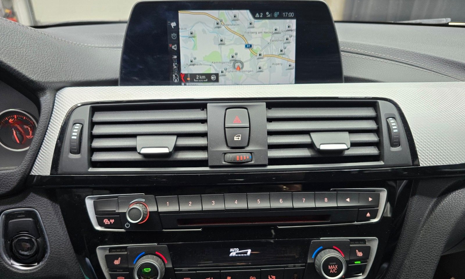 BMW 318i Touring M Sport Shadow Automatik PDC NAVI foto 19