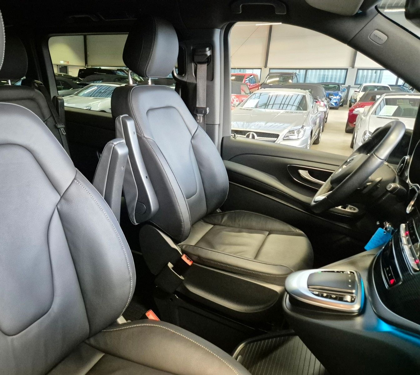 Mercedes-Benz V250 d 4MATIC LANG LEDER STANDHZ MBUX AHK 7SITZE foto 18