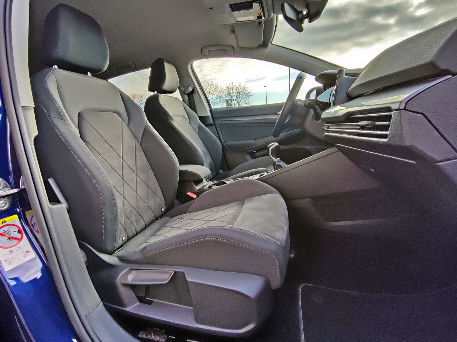 Volkswagen Golf VIII 1.5 TSI Style*HuD*App*Navi*Keyless*RFK foto 19