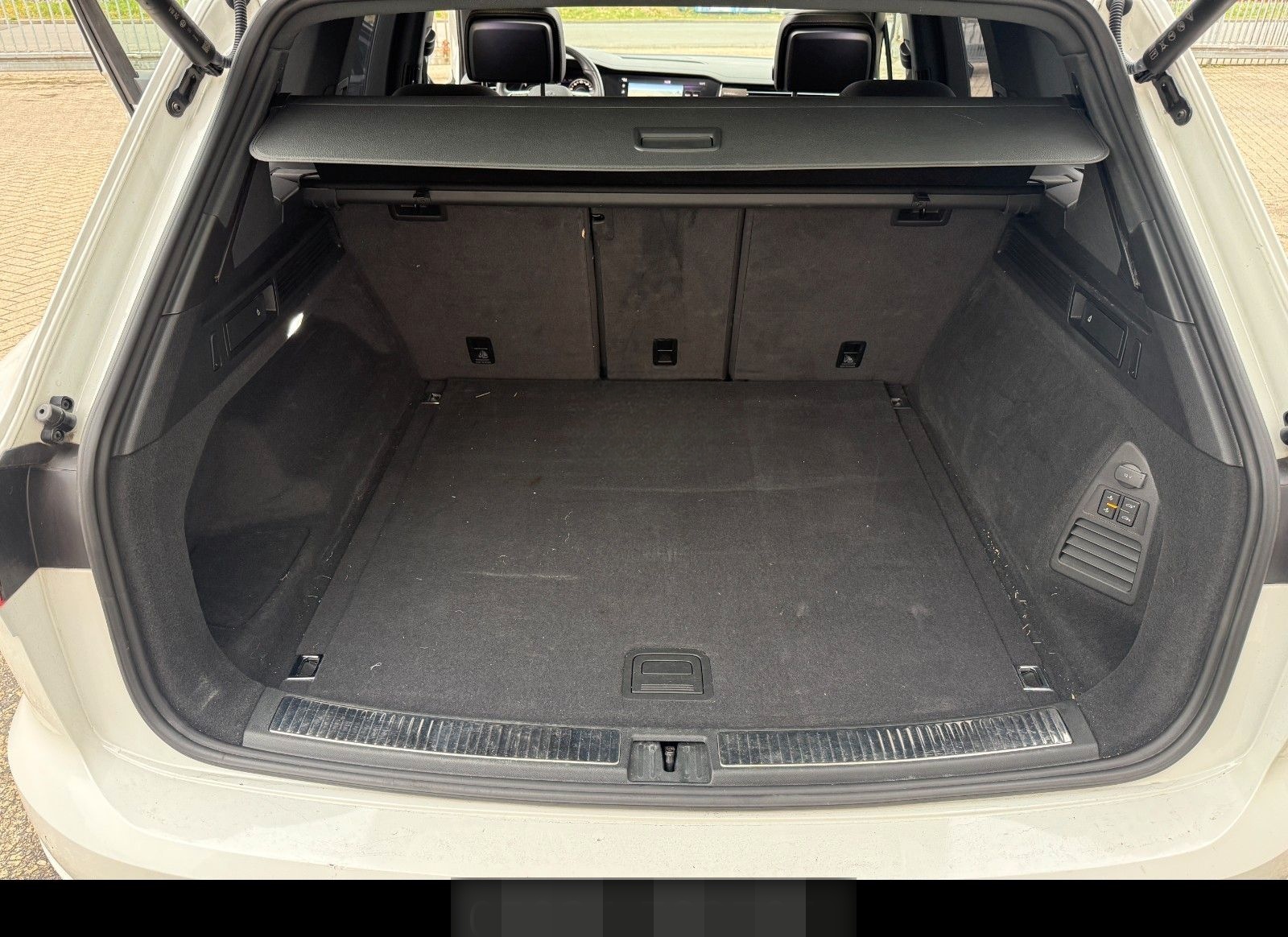 Volkswagen Touareg R-Line 4Motion Head Up Pano Volleder foto 16