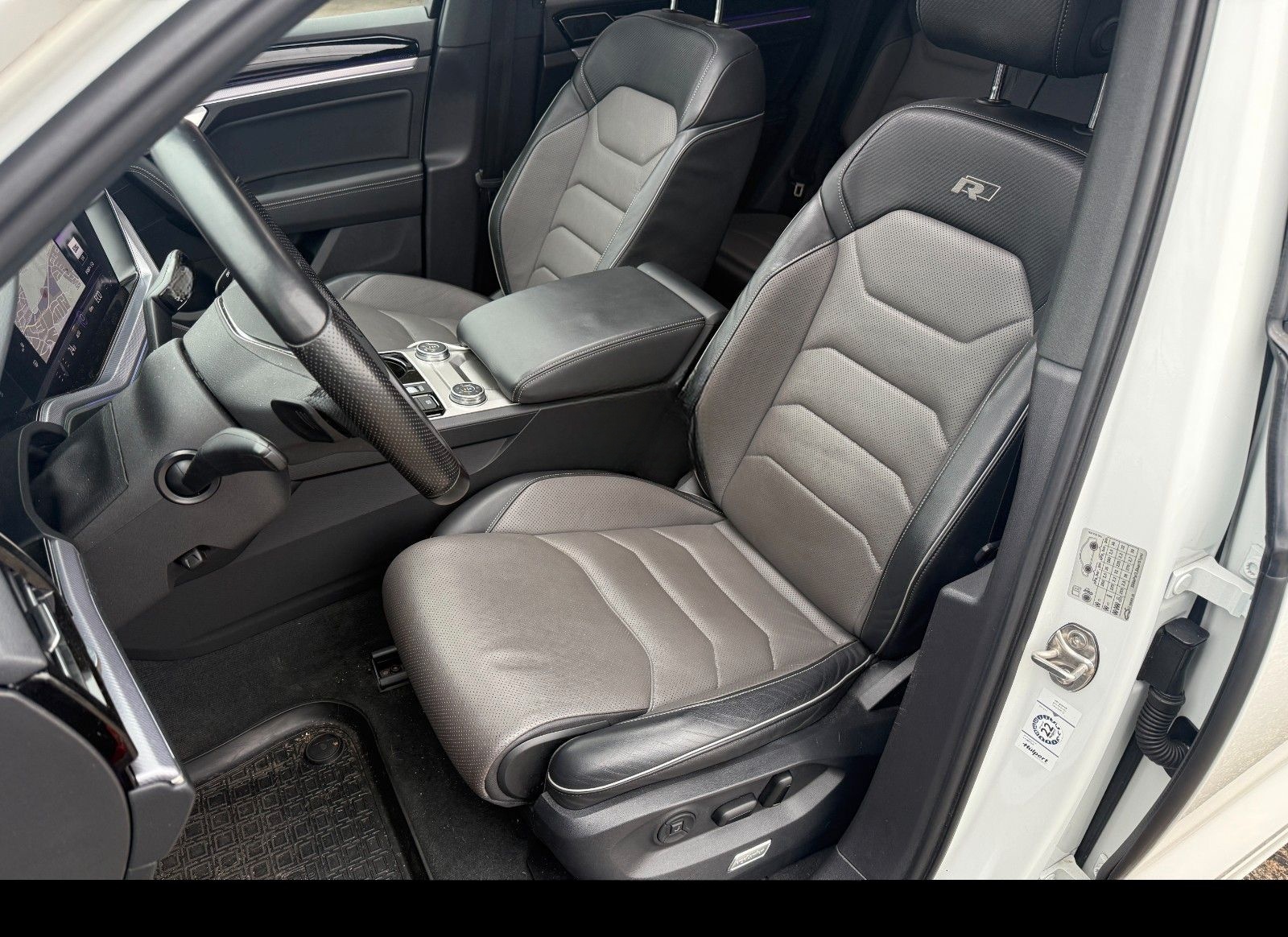 Volkswagen Touareg R-Line 4Motion Head Up Pano Volleder foto 8