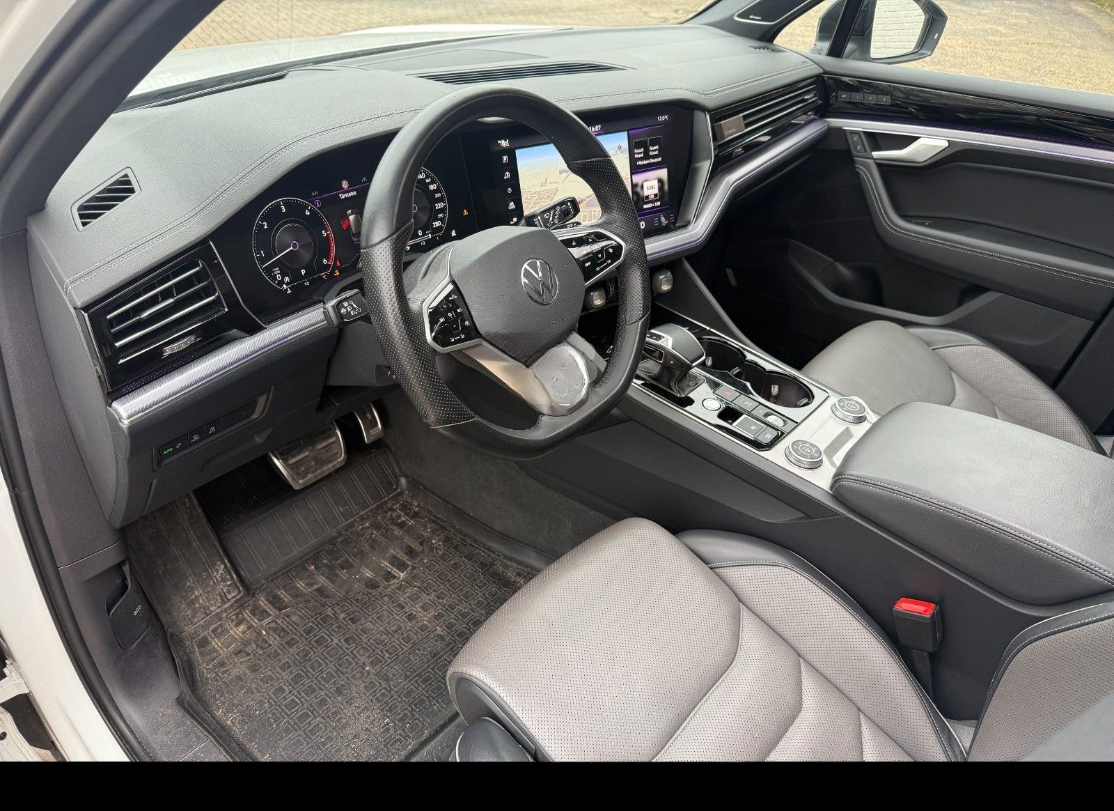 Volkswagen Touareg R-Line 4Motion Head Up Pano Volleder foto 9