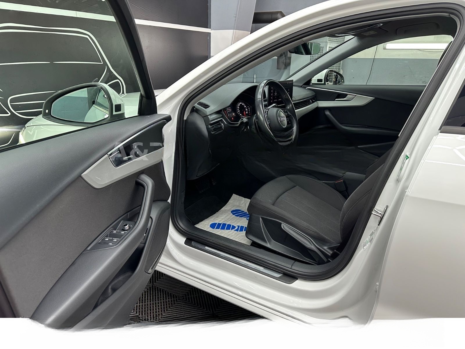 Audi A4 Avant 40 TDI advanced.1HAND foto 13