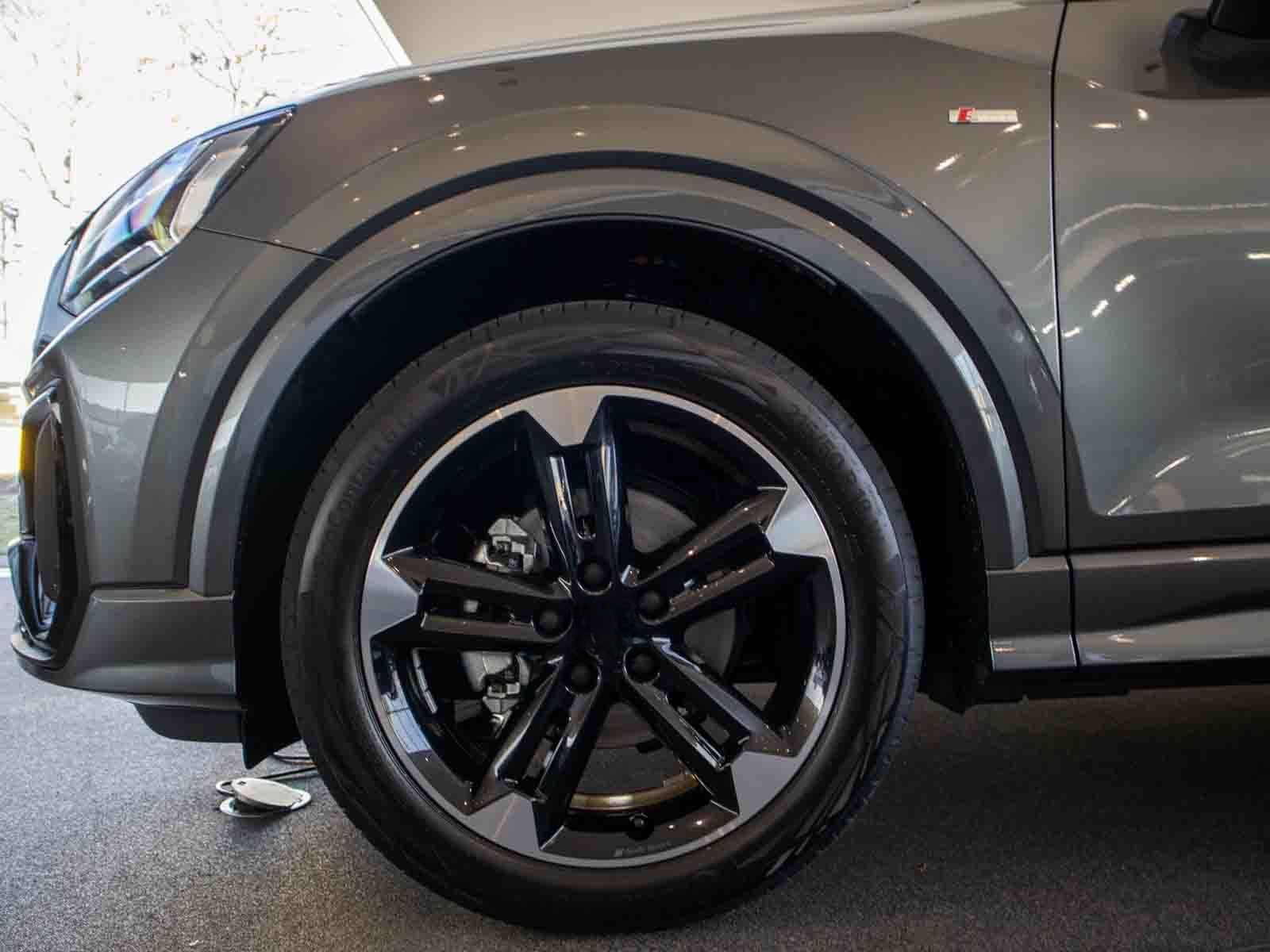 Audi Q2 35 TFSI *S-TRO*AHK*MATRIX*ACC*S-LINE* foto 8