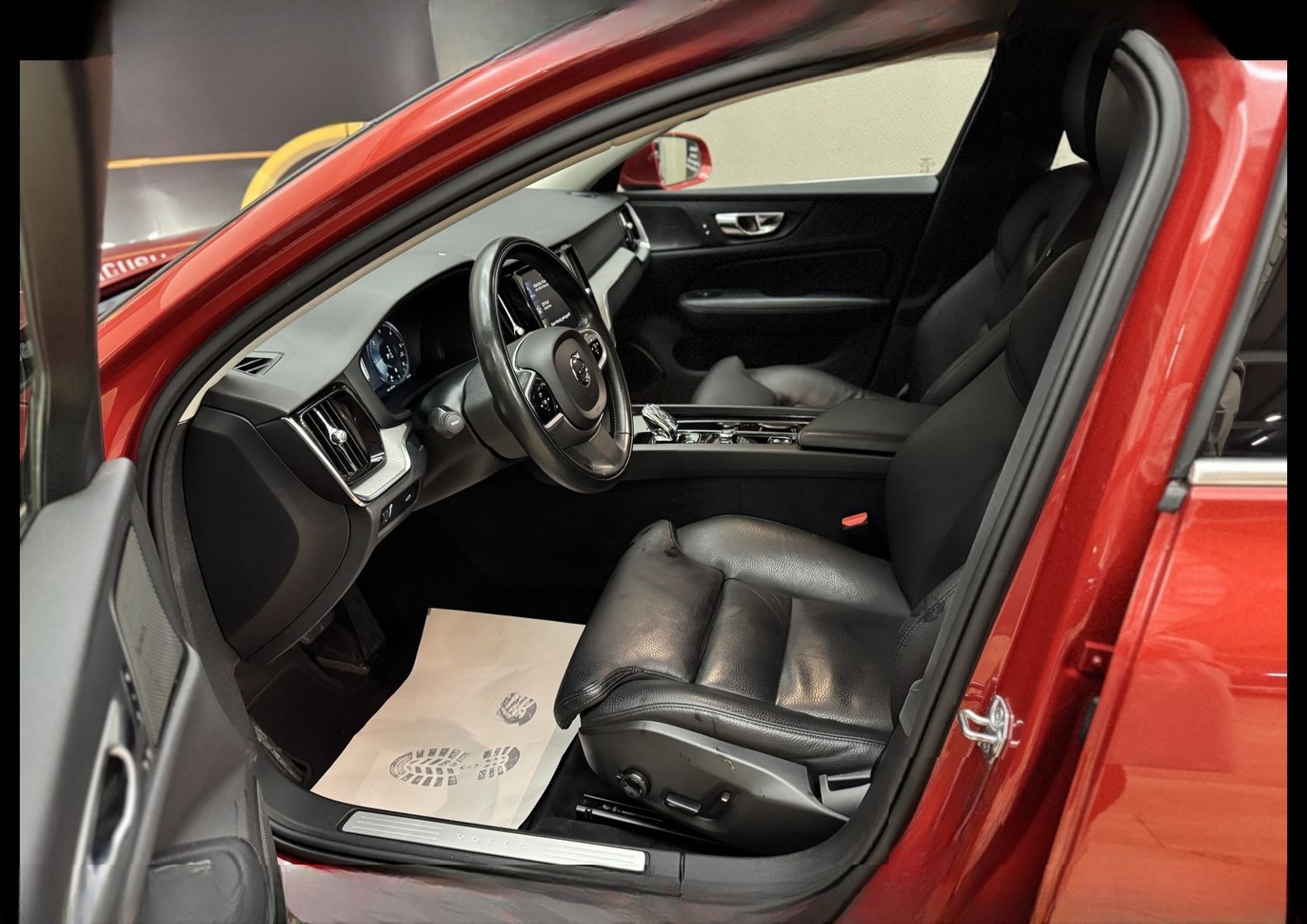 Volvo V60 Kombi B4 D INSCRIPTION *AHK*STHZ*H&K*KAM*19Z foto 12