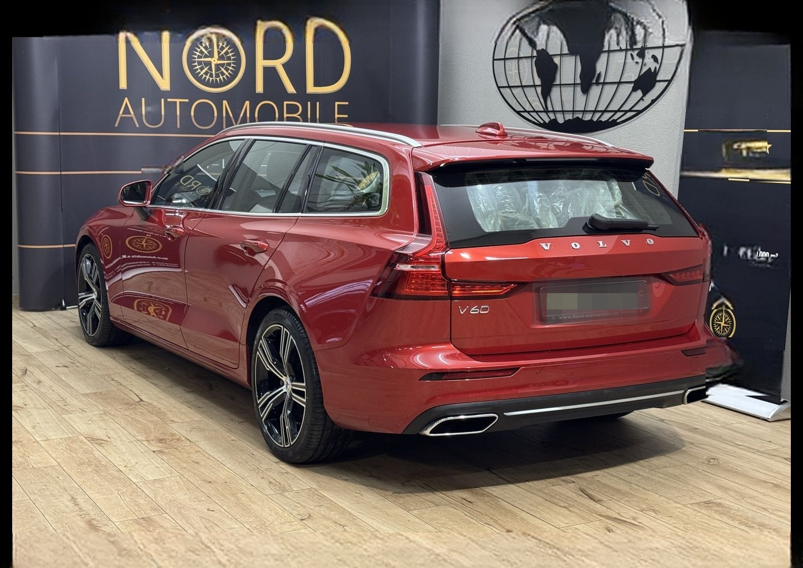 Volvo V60 Kombi B4 D INSCRIPTION *AHK*STHZ*H&K*KAM*19Z foto 7