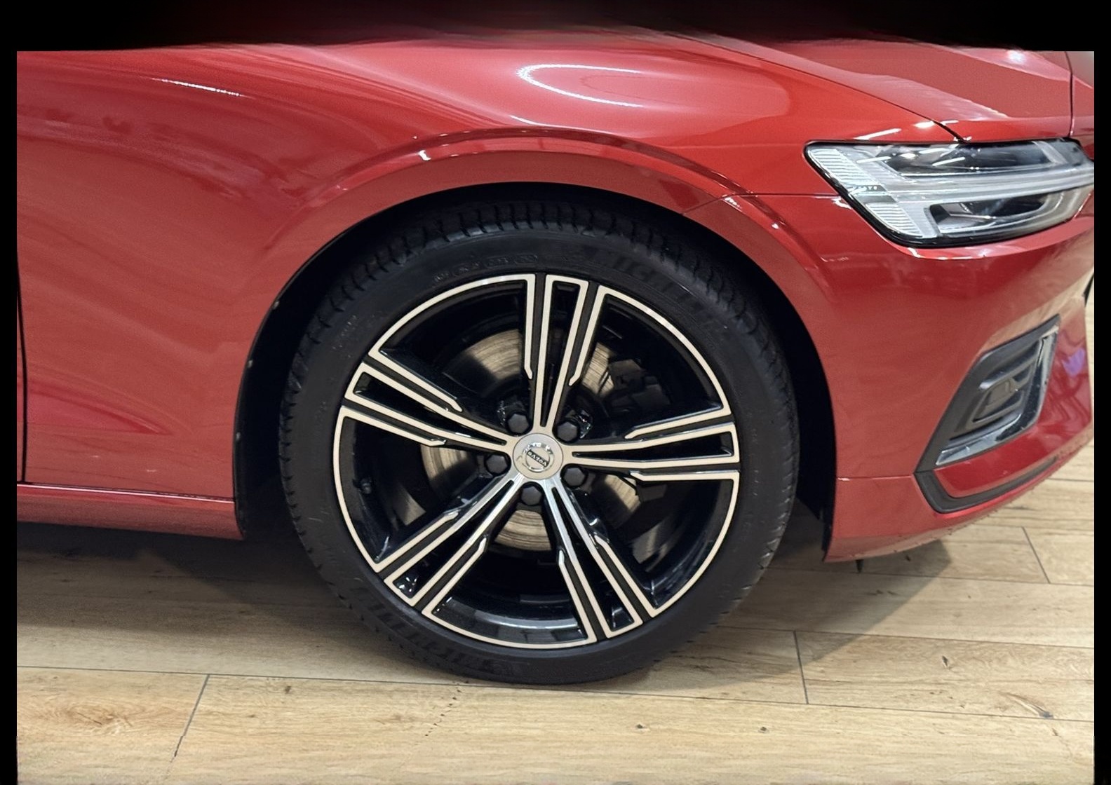 Volvo V60 Kombi B4 D INSCRIPTION *AHK*STHZ*H&K*KAM*19Z foto 10