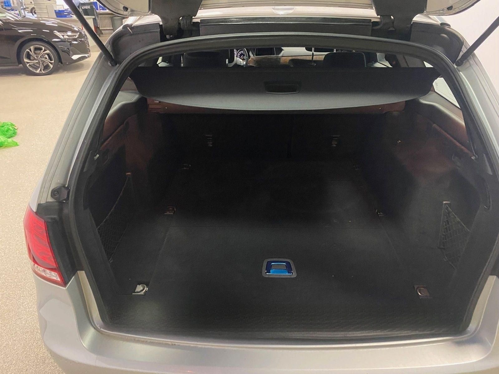 Mercedes-Benz E 200 T ELEGANCE+NAVI+LED Scheinwerfer+Distronic foto 20