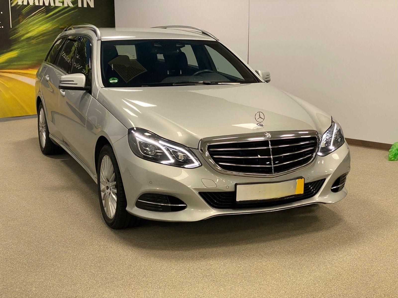 Mercedes-Benz E 200 T ELEGANCE+NAVI+LED Scheinwerfer+Distronic foto 3