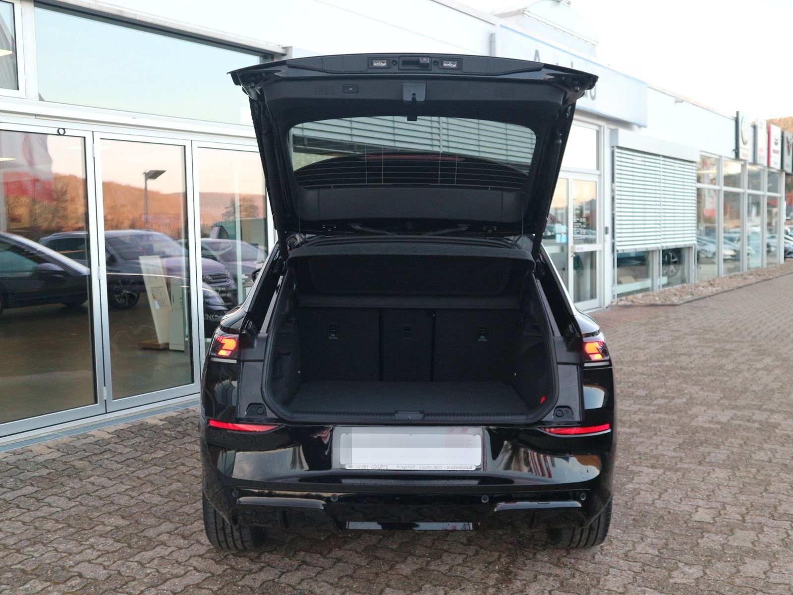 Volkswagen T-Roc R-Line 1.5 eTSI OPF (150 PS) DSG *AHK*WINT foto 11