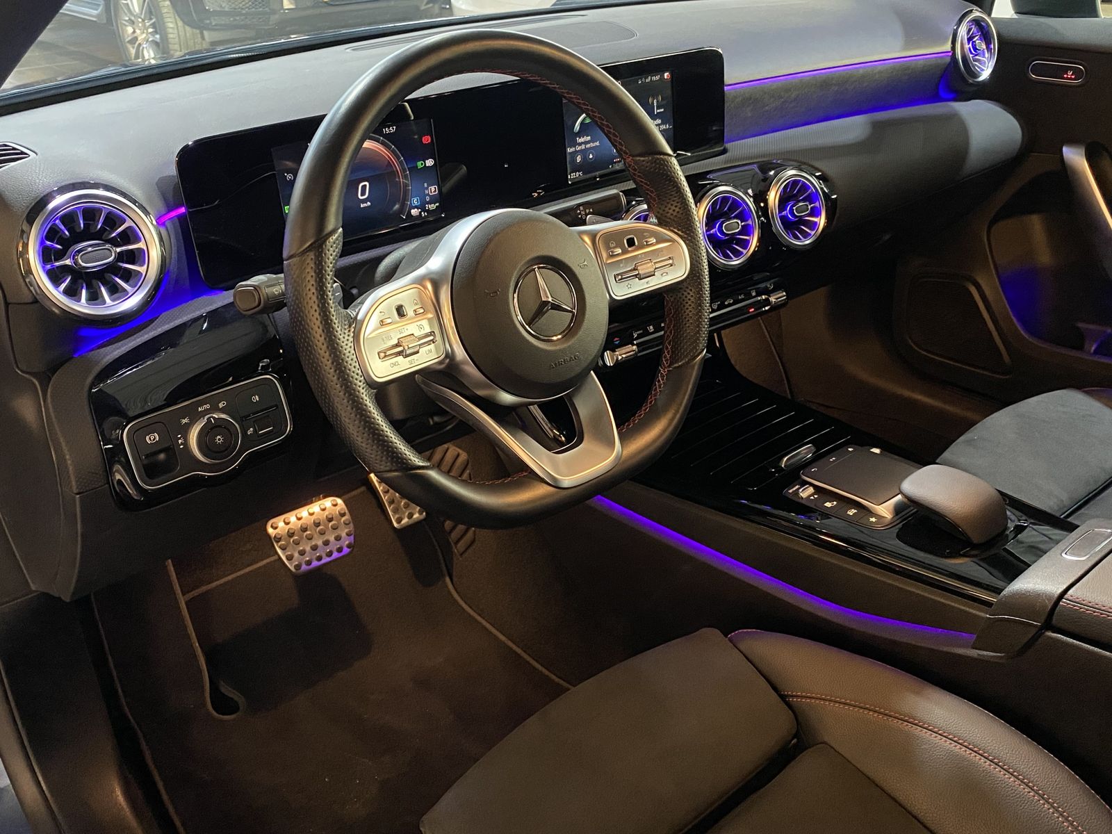 Mercedes-Benz A 250 e AMG Line Night Navi LED Ambiente-Licht foto 11
