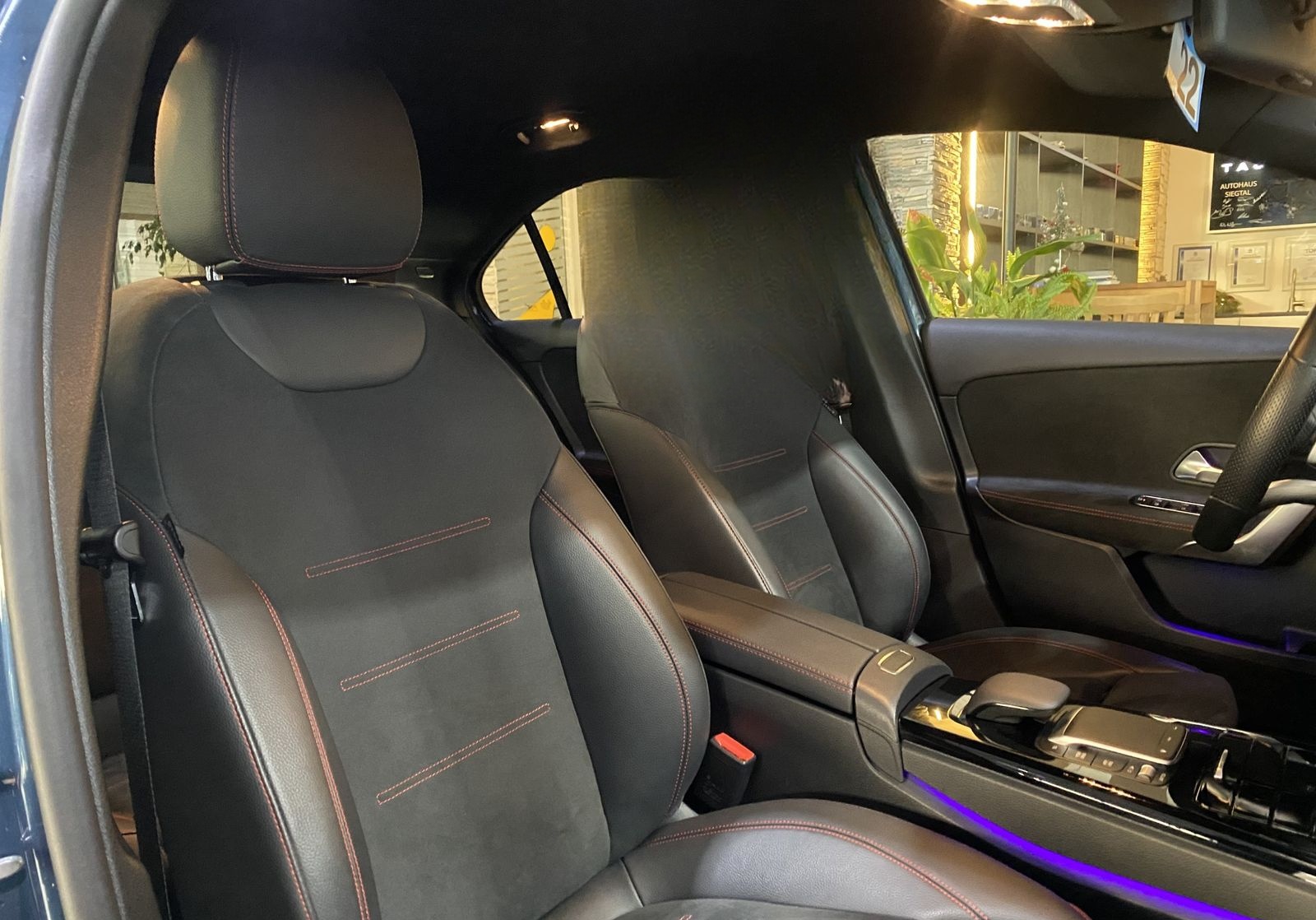 Mercedes-Benz A 250 e AMG Line Night Navi LED Ambiente-Licht foto 16