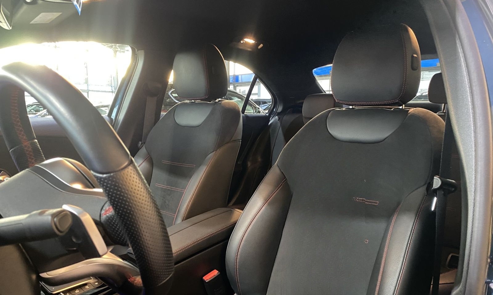 Mercedes-Benz A 250 e AMG Line Night Navi LED Ambiente-Licht foto 9