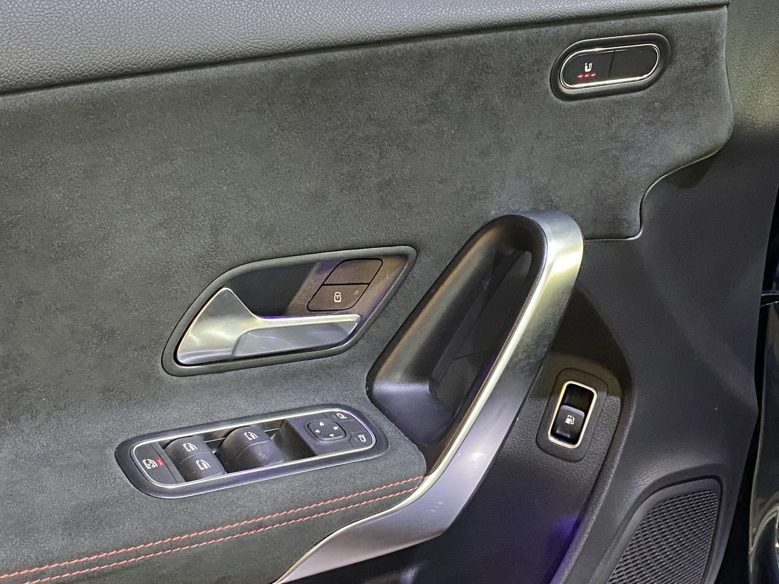 Mercedes-Benz A 250 e AMG Line Night Navi LED Ambiente-Licht foto 10