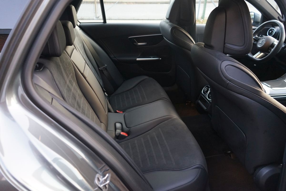 Mercedes-Benz C 300d*Amg Paket*Ahk*Distronic Plus foto 7
