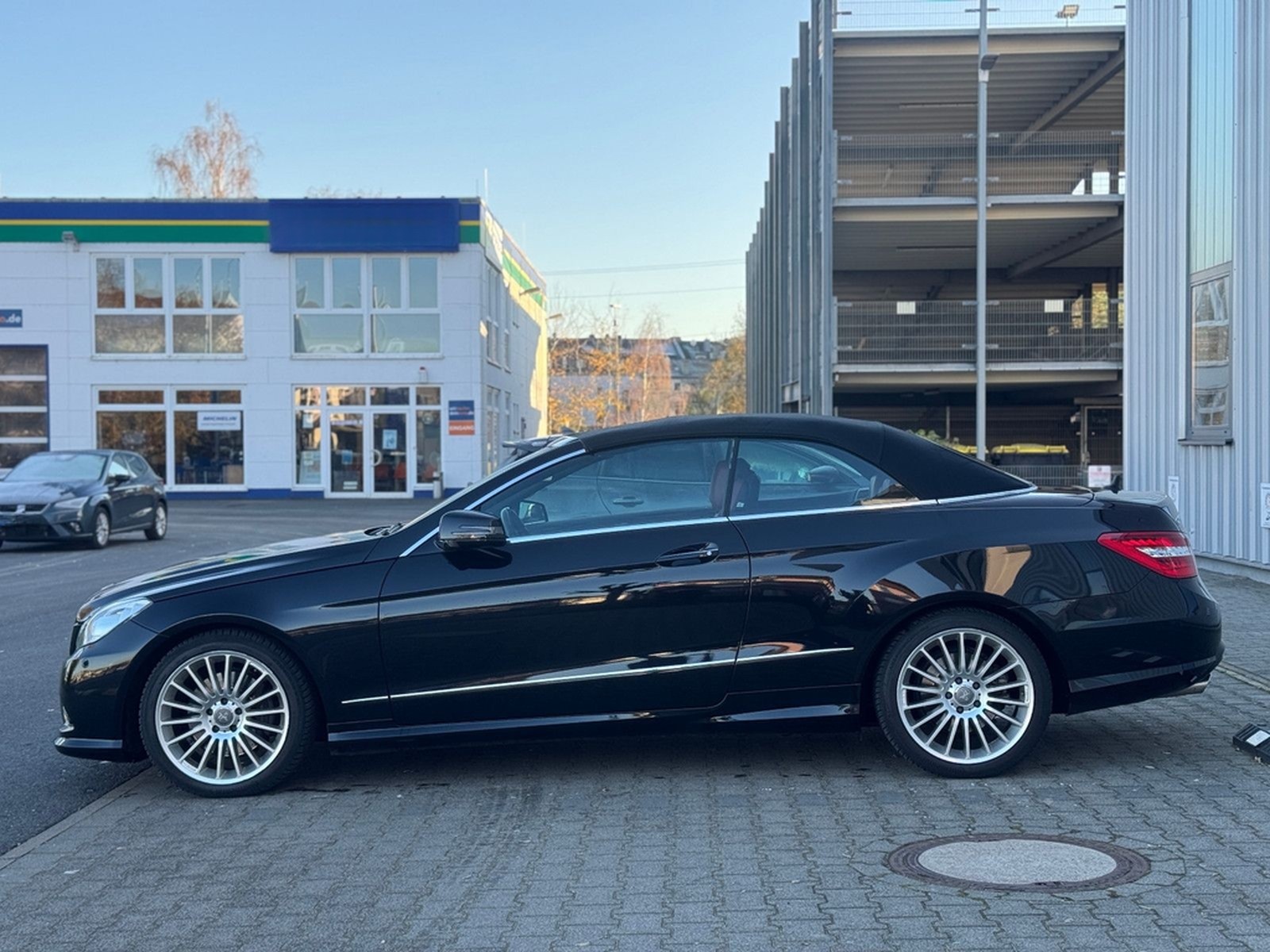 Mercedes-Benz E 250d Cabrio 7G-Tronic AMG Leder Sitz-Klima 1.H foto 42