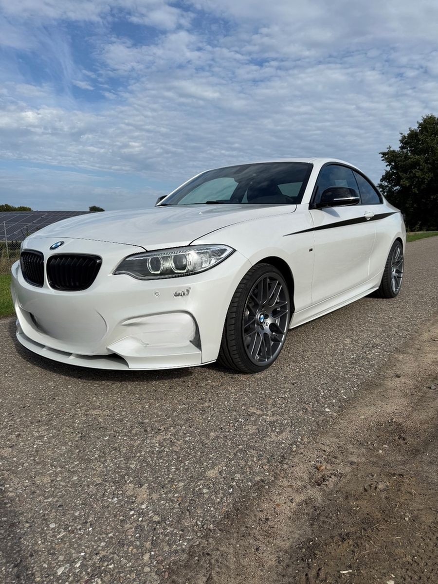 BMW M235i Coupé Airlift Sommerfahrzeug foto 7