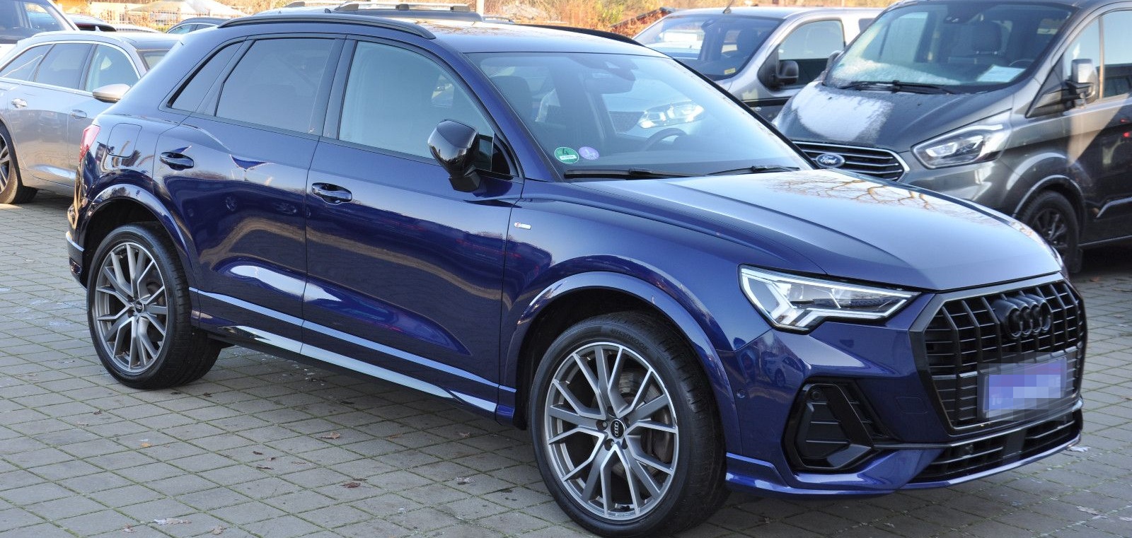 Audi Q3 45 TFSI e S line AHK-ACC-RKAM-LED-SONOS-20"LM