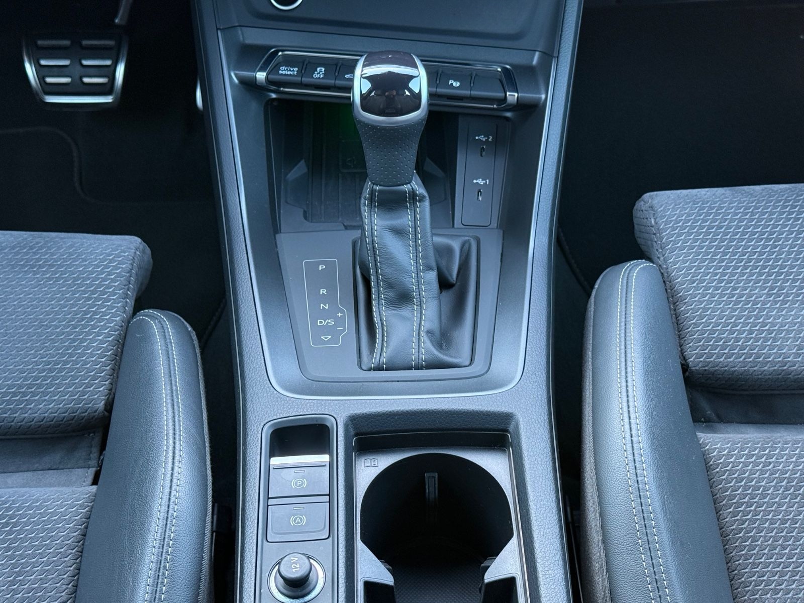 Audi Q3 45 TFSI e S line AHK-ACC-RKAM-LED-SONOS-20"LM foto 16