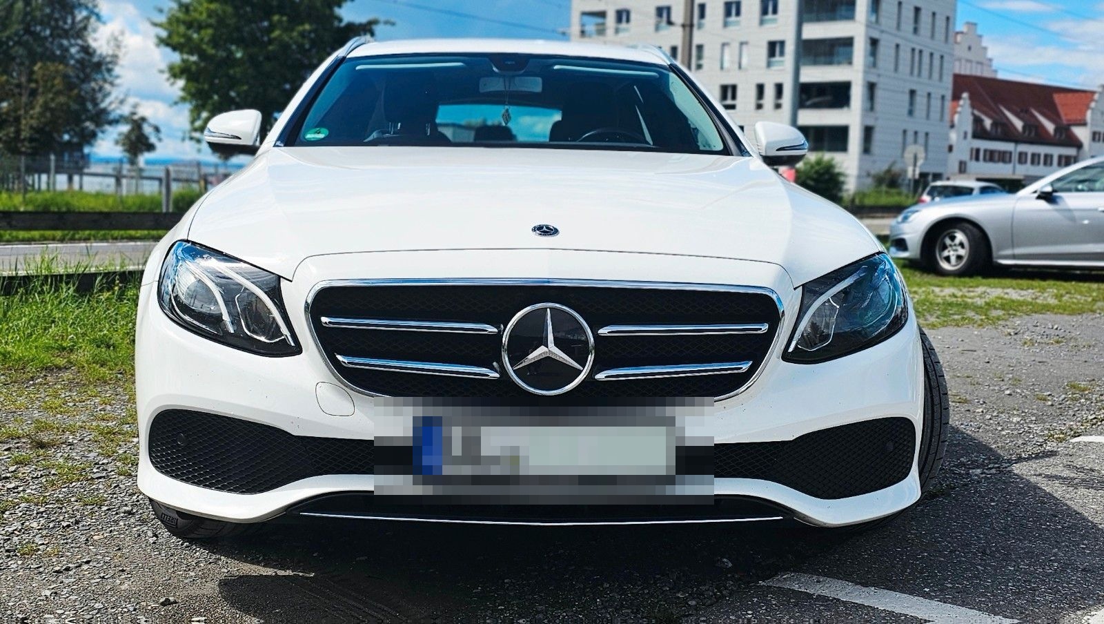 Mercedes-Benz E 200 4MATIC T Autom. - foto 3