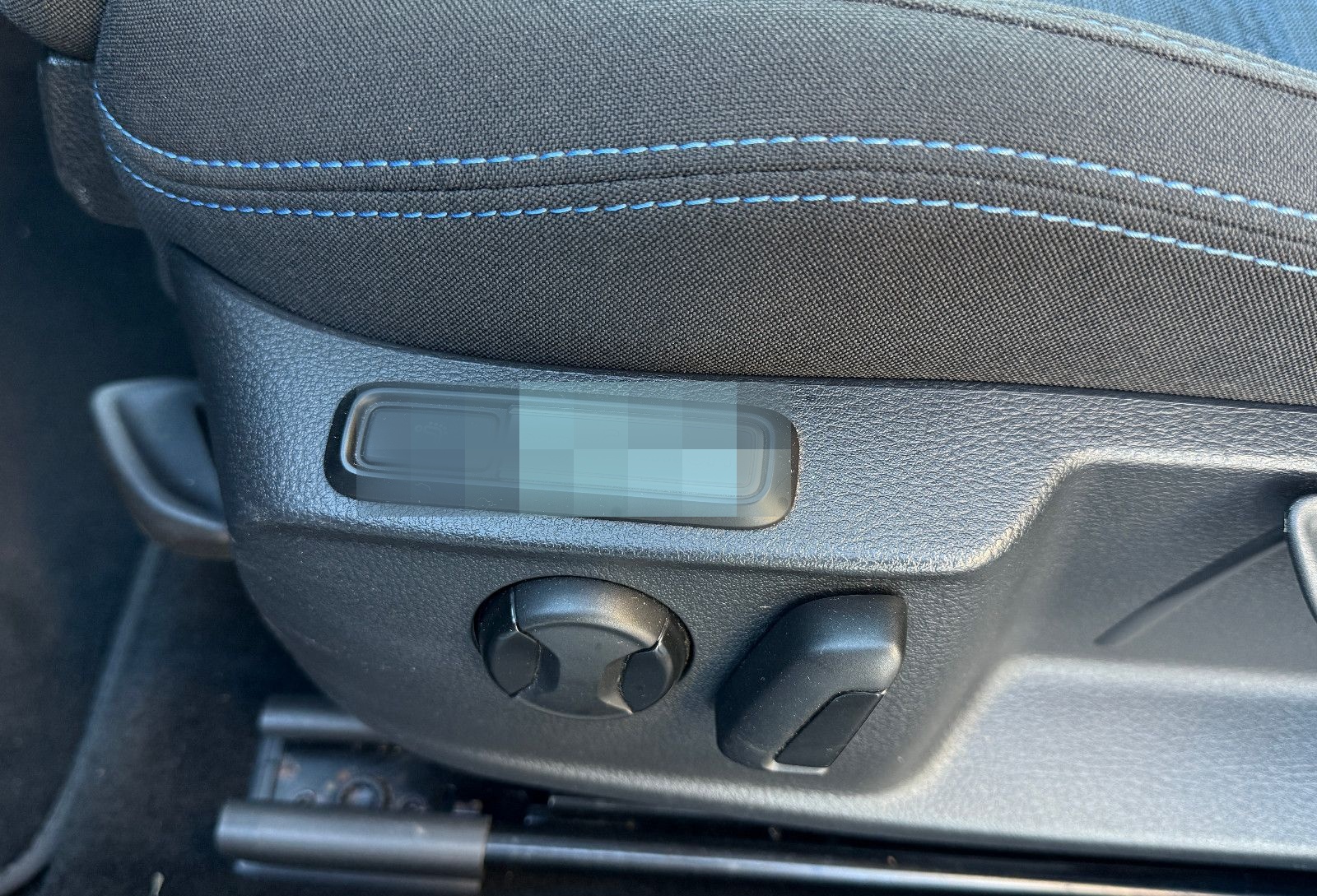 Volkswagen Passat Variant GTE*SHZ*NAVI*KAM*PDC*AHK*LED*ACC foto 12