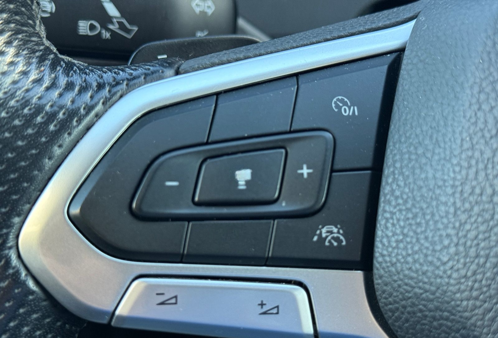 Volkswagen Passat Variant GTE*SHZ*NAVI*KAM*PDC*AHK*LED*ACC foto 13