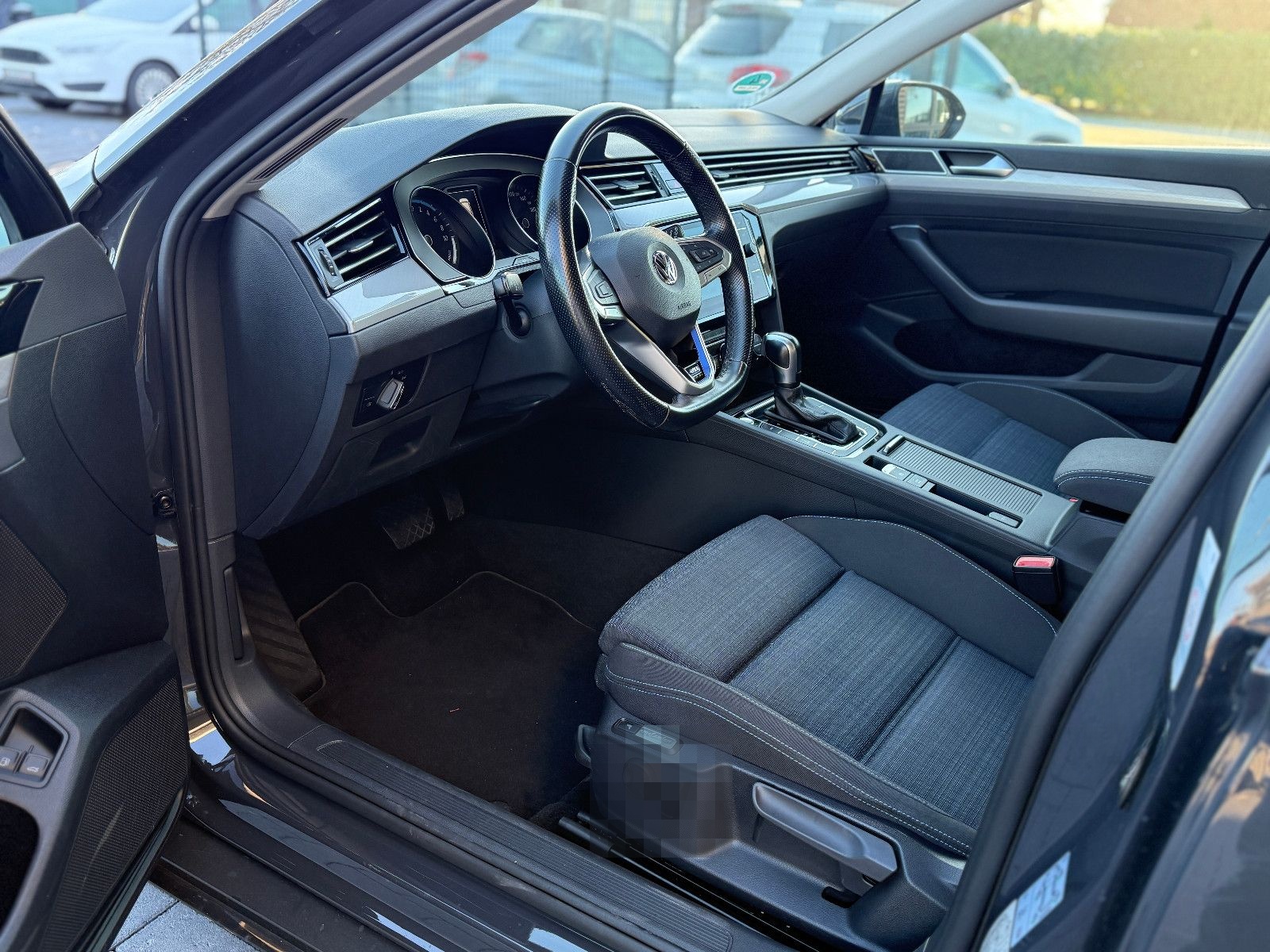 Volkswagen Passat Variant GTE*SHZ*NAVI*KAM*PDC*AHK*LED*ACC foto 25