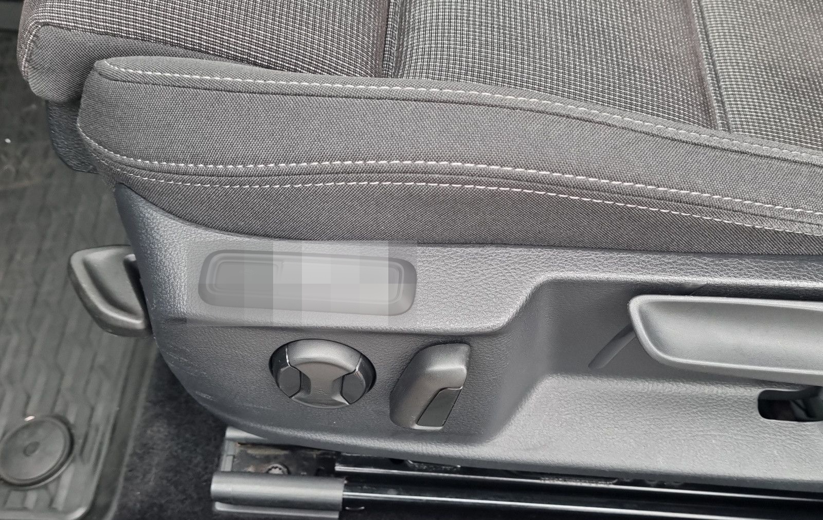 Volkswagen Passat Variant Comfortline 1,5 TSI DSG ACC Navi foto 16