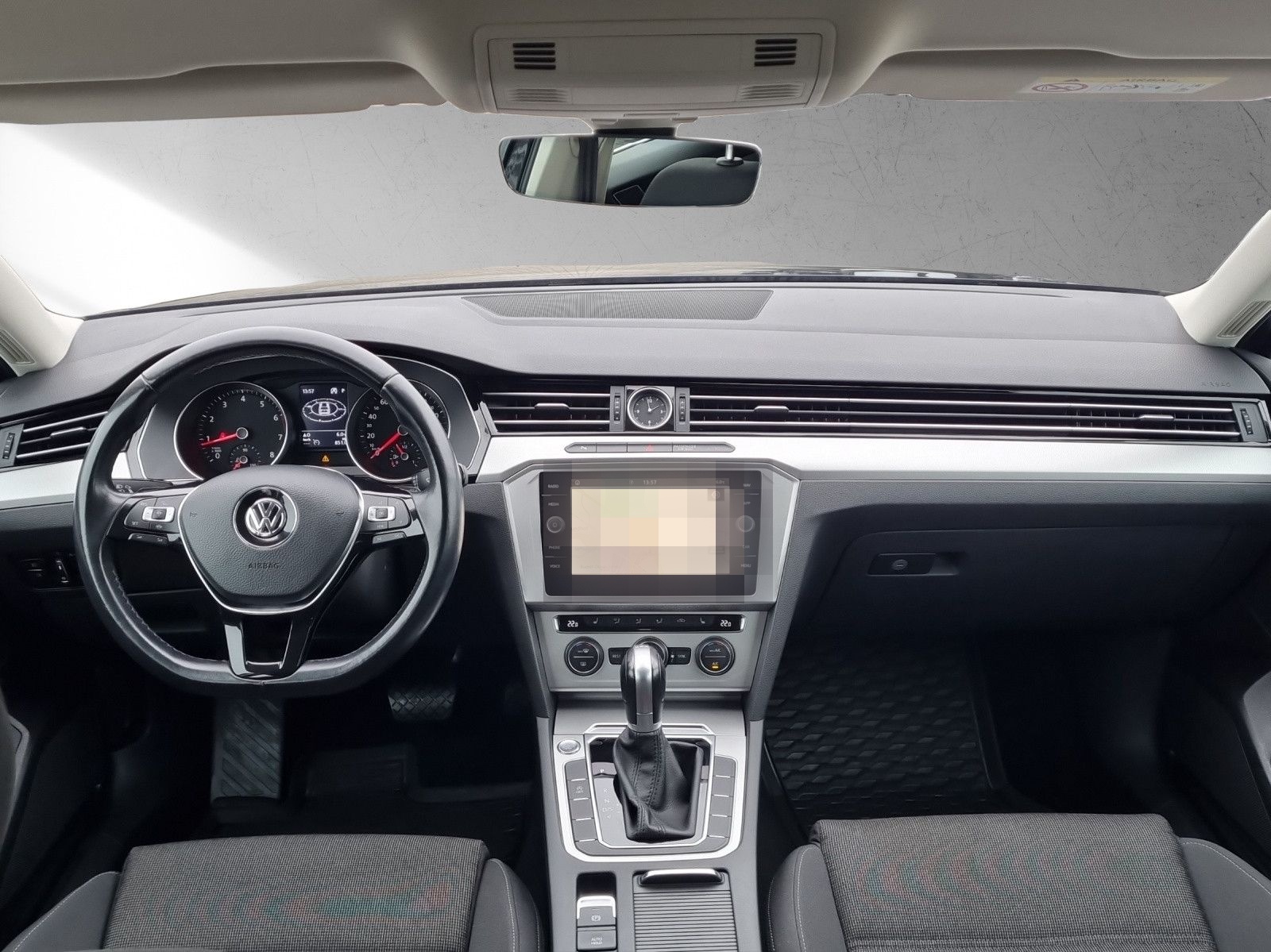 Volkswagen Passat Variant Comfortline 1,5 TSI DSG ACC Navi foto 10