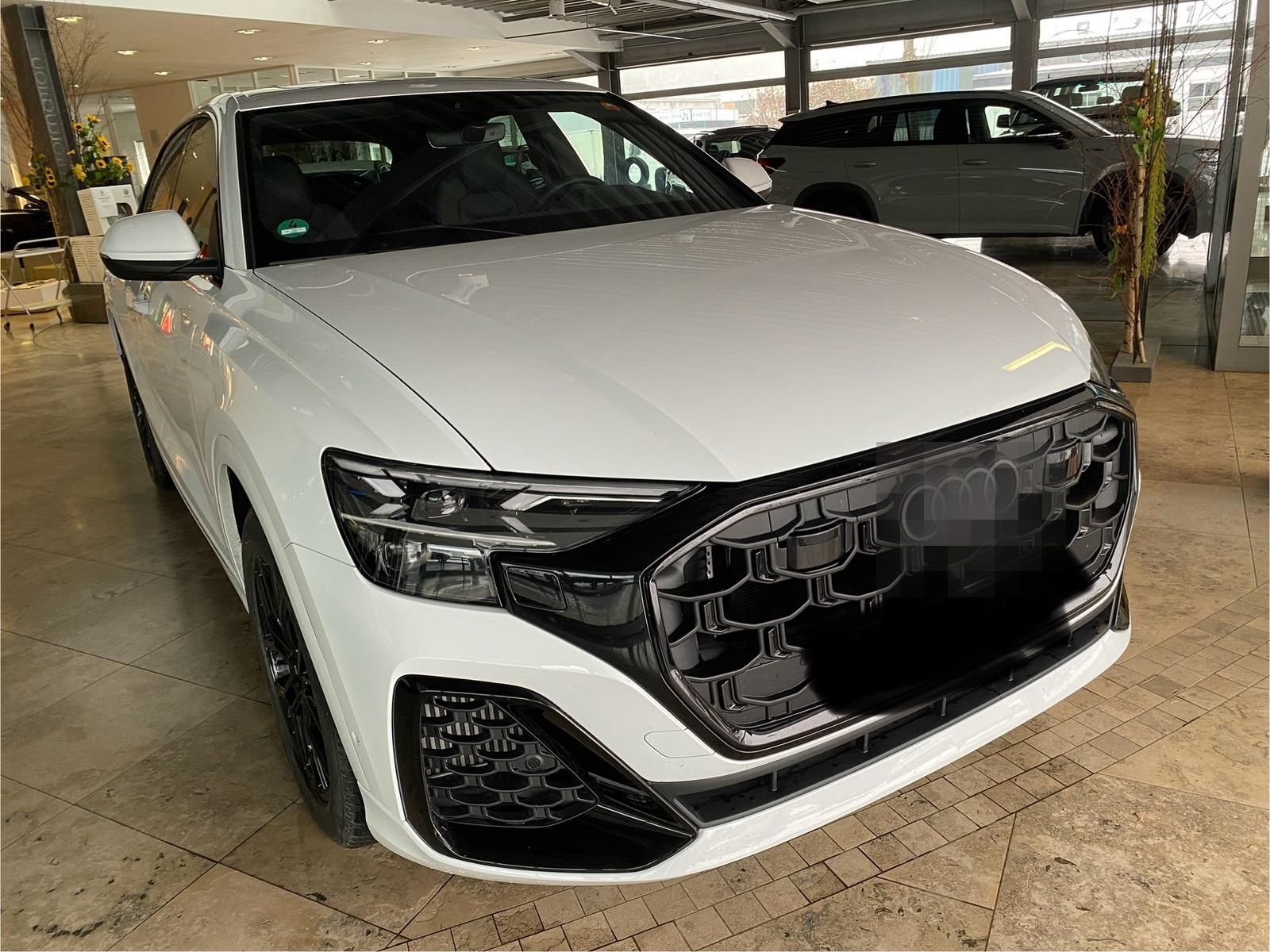 Audi SQ8 4.0 V8  B+O Matrix LED "22" LM Panoramadach foto 3