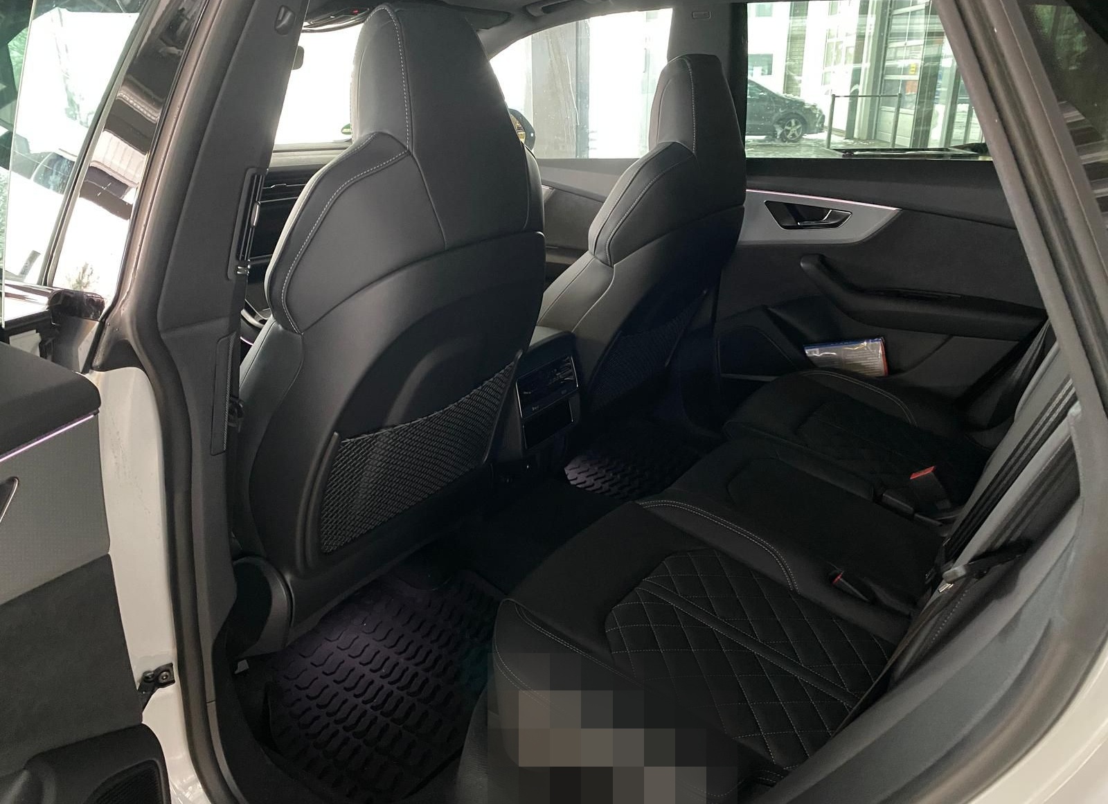 Audi SQ8 4.0 V8  B+O Matrix LED "22" LM Panoramadach foto 8