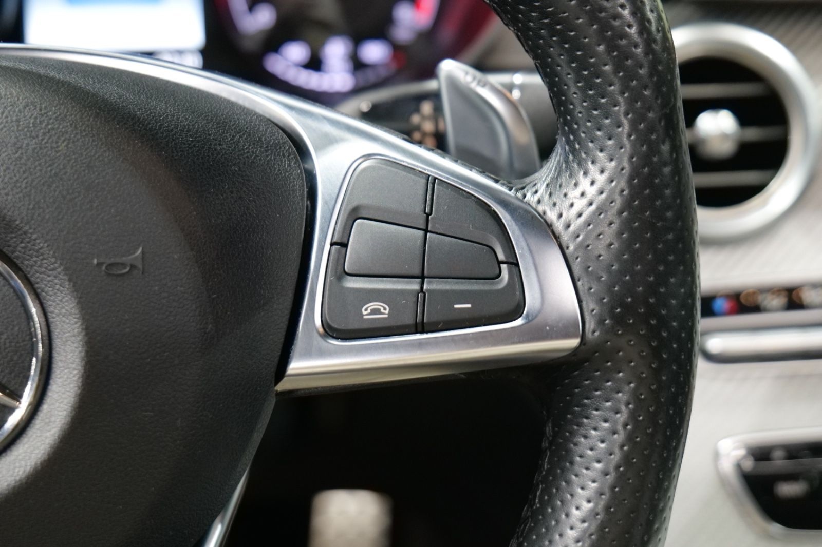 Mercedes-Benz C 63 AMG coupe *Ambiente*Pano*360°*Night*LED foto 22