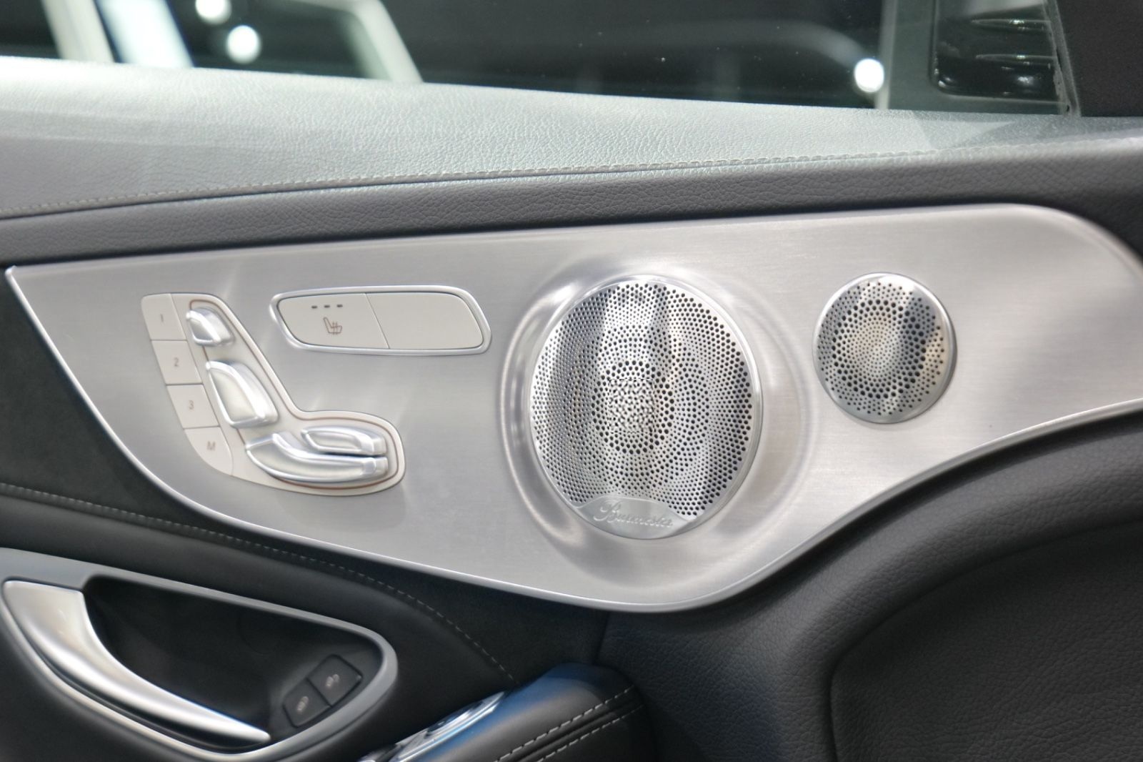 Mercedes-Benz C 63 AMG coupe *Ambiente*Pano*360°*Night*LED foto 23