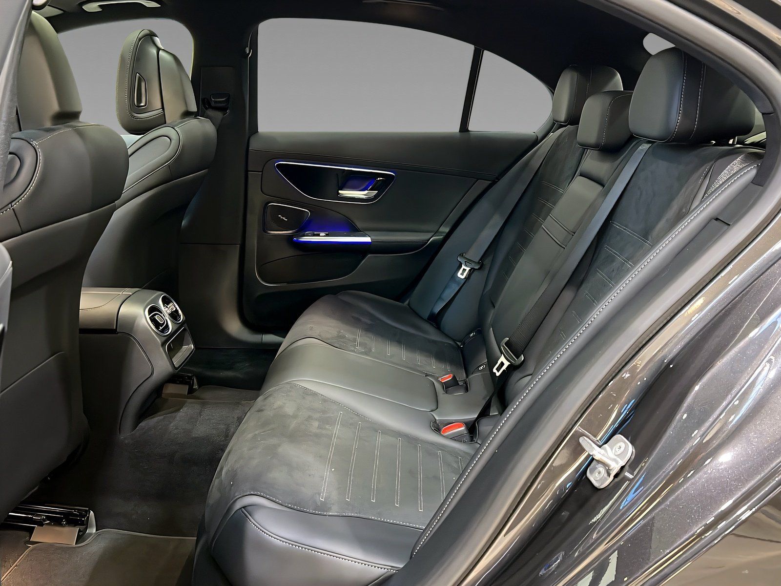 Mercedes-Benz C 200 d AMG+LED+NIGHT+Memo+Pano+Ambi+TotW+360° foto 9