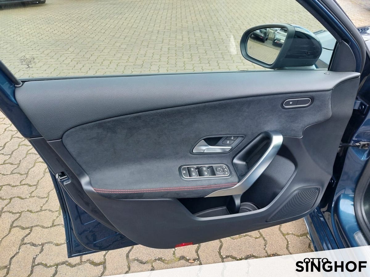 Mercedes-Benz A 250 4matic AMG Pano+Night+LED+Rü Kam+Ambiente+ foto 8