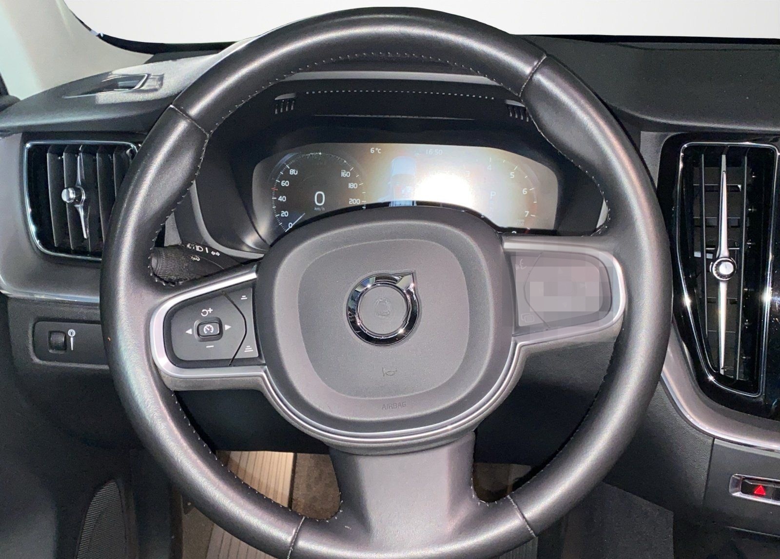 Volvo XC60 T4 Momentum ACC+LED+Navi+SHZ+Winterp.+LM foto 10