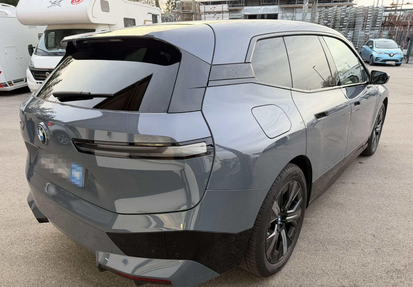 BMW iX 50 xDrive Sport22"Alu Pano SoftCloseTüren AHK foto 7