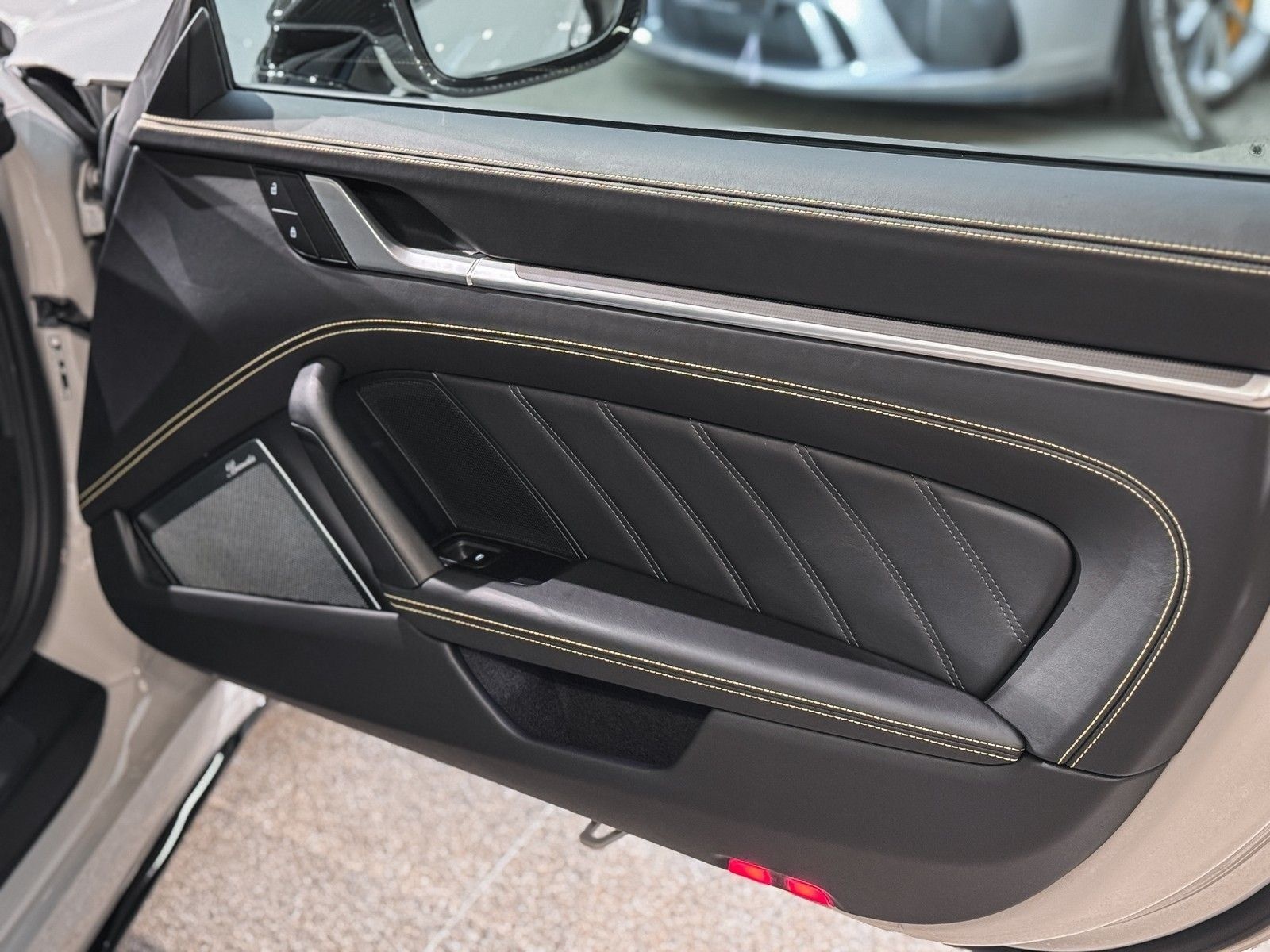 Porsche 911 Turbo S Cabrio AeroKit+Burmester+Carbon foto 18