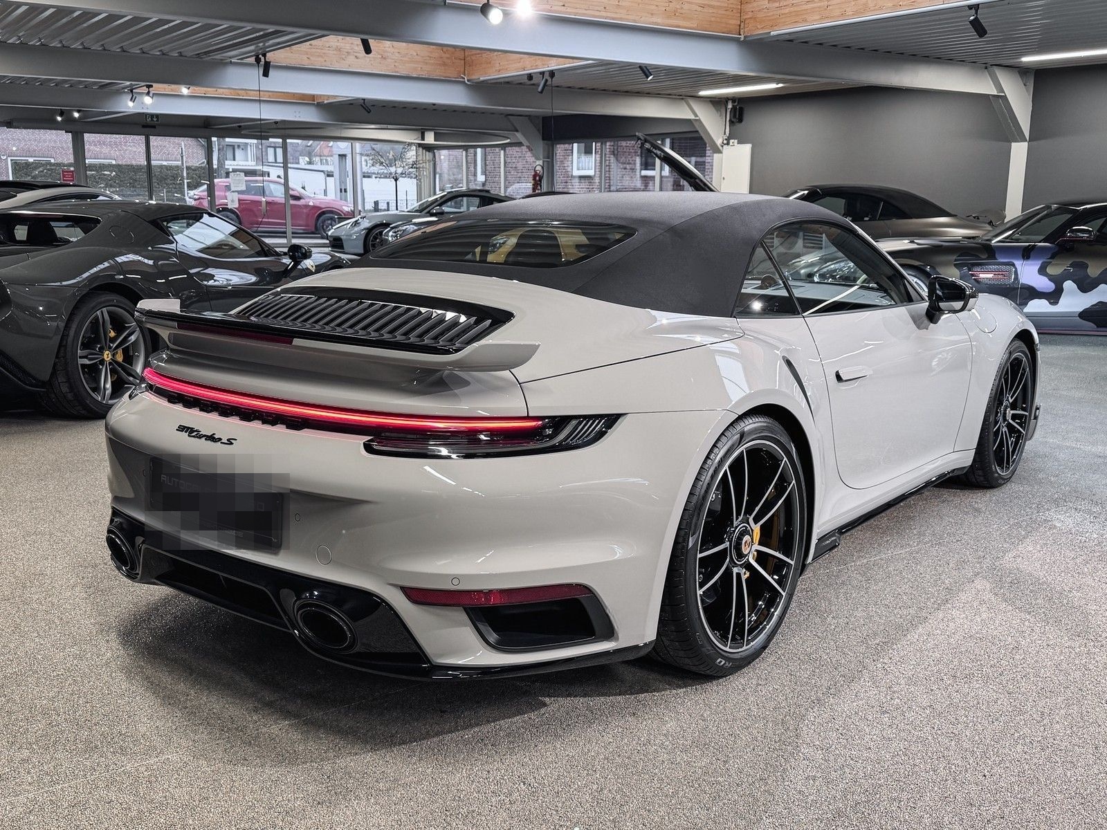 Porsche 911 Turbo S Cabrio AeroKit+Burmester+Carbon foto 6
