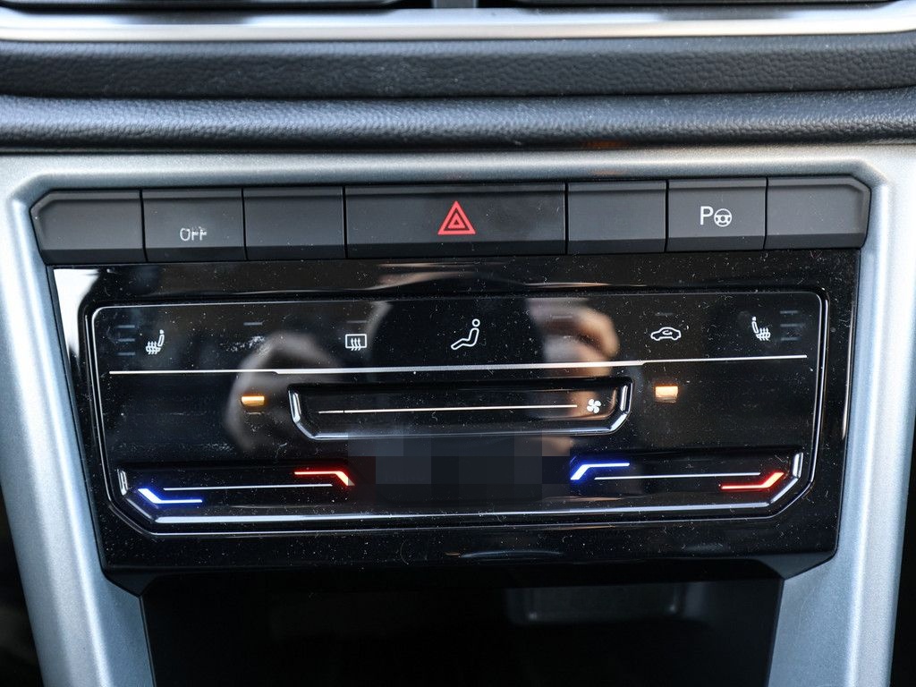 Volkswagen T-Roc Goal 1.0 l TSI ACC LED NAVI SPURH. SPURW. foto 15