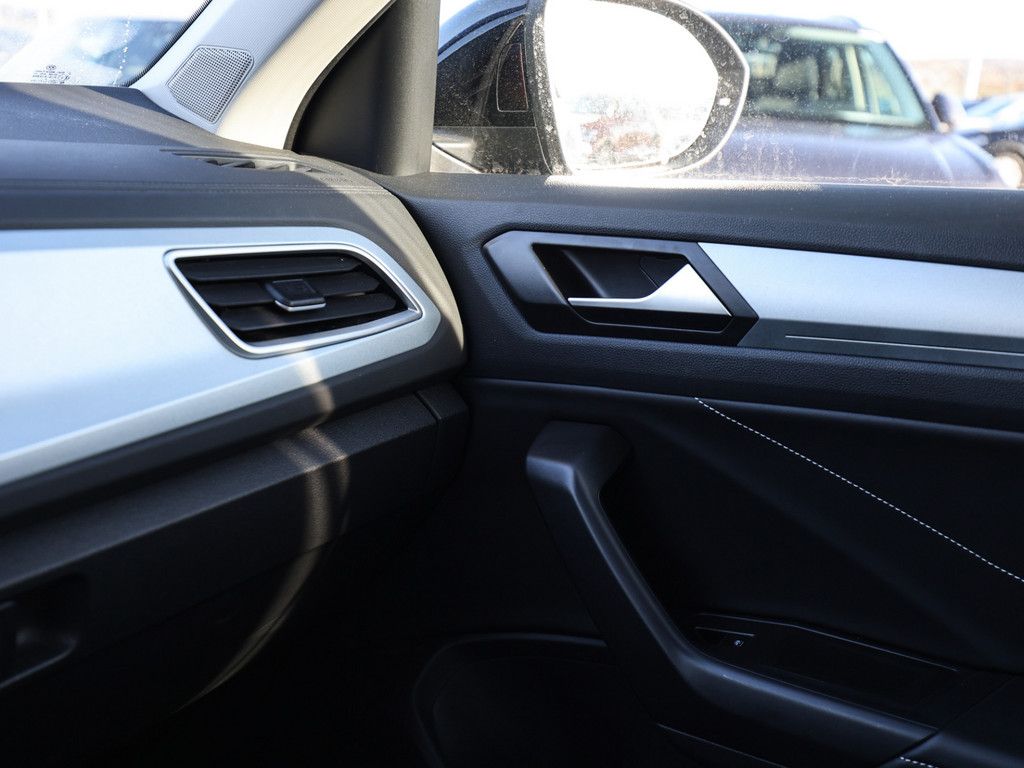 Volkswagen T-Roc Goal 1.0 l TSI ACC LED NAVI SPURH. SPURW. foto 18