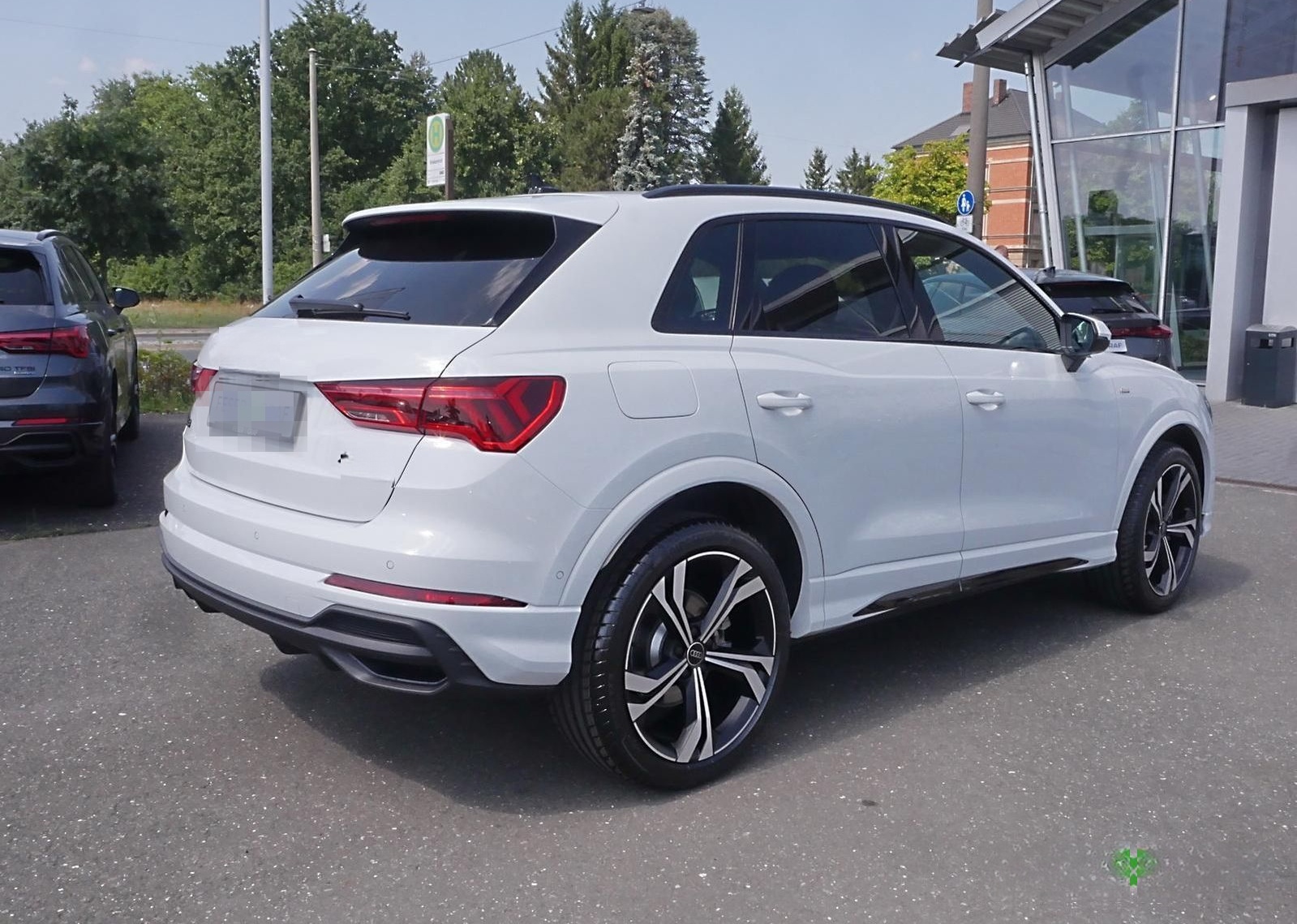 Audi Q3 S line 40 TDI qu. 142kW S tronic AHK Pano foto 3