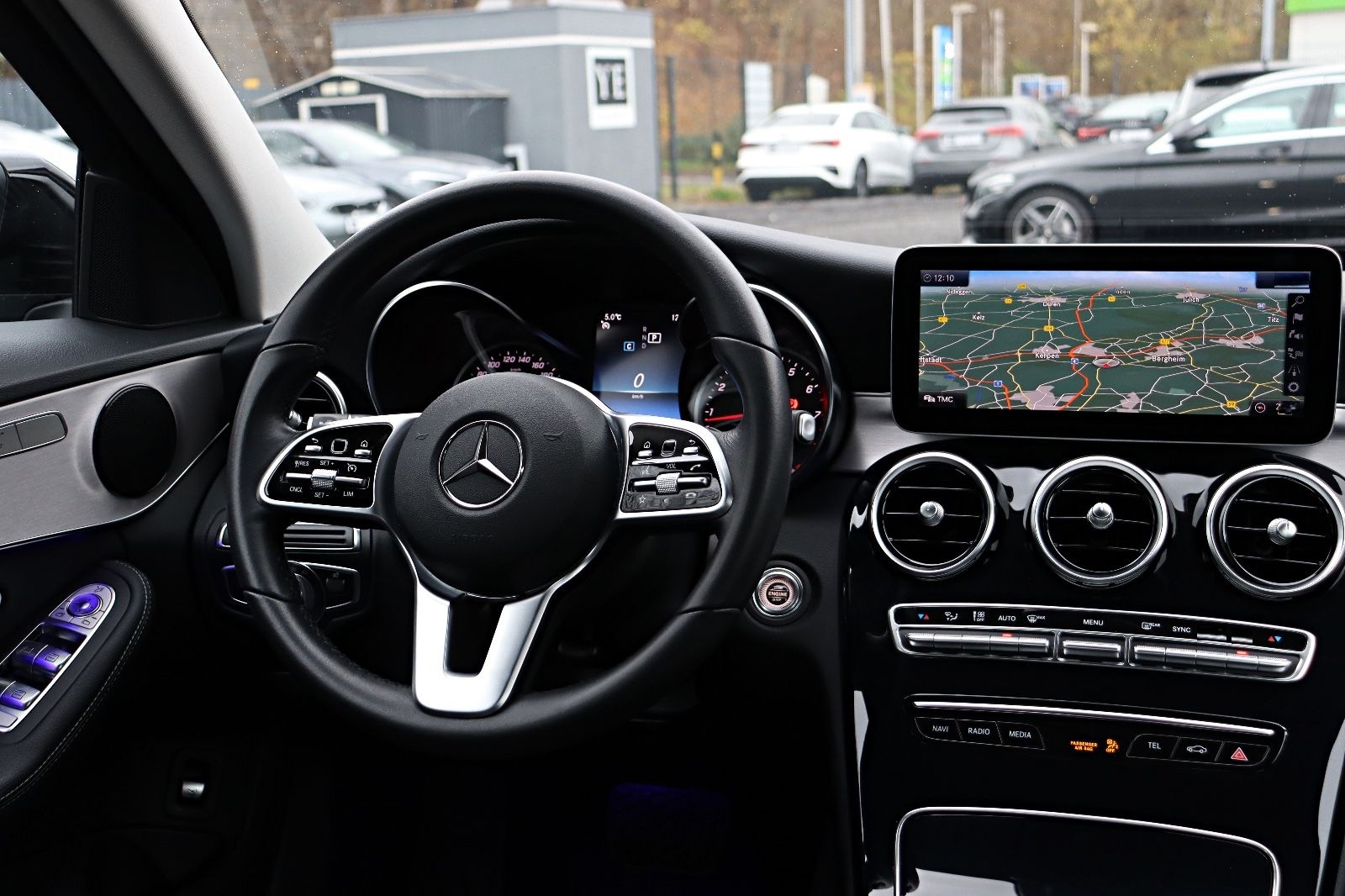 Mercedes-Benz C 300 Avantgarde *LED*RFK*NAVI*CAR-PLAY*AHK* foto 10