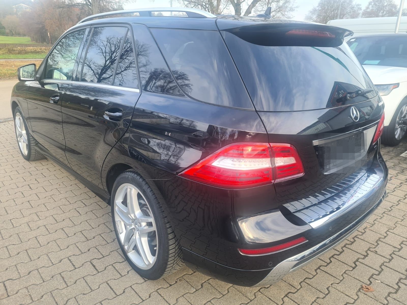 Mercedes-Benz ML 350  BlueTec AMG LINE foto 3