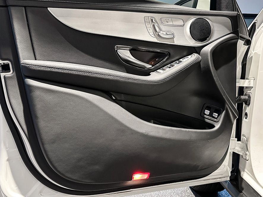 Mercedes-Benz GLC 300 e 4M EXCLUSIVE+OFFROAD+MULTIB+AHK+DISTR foto 12